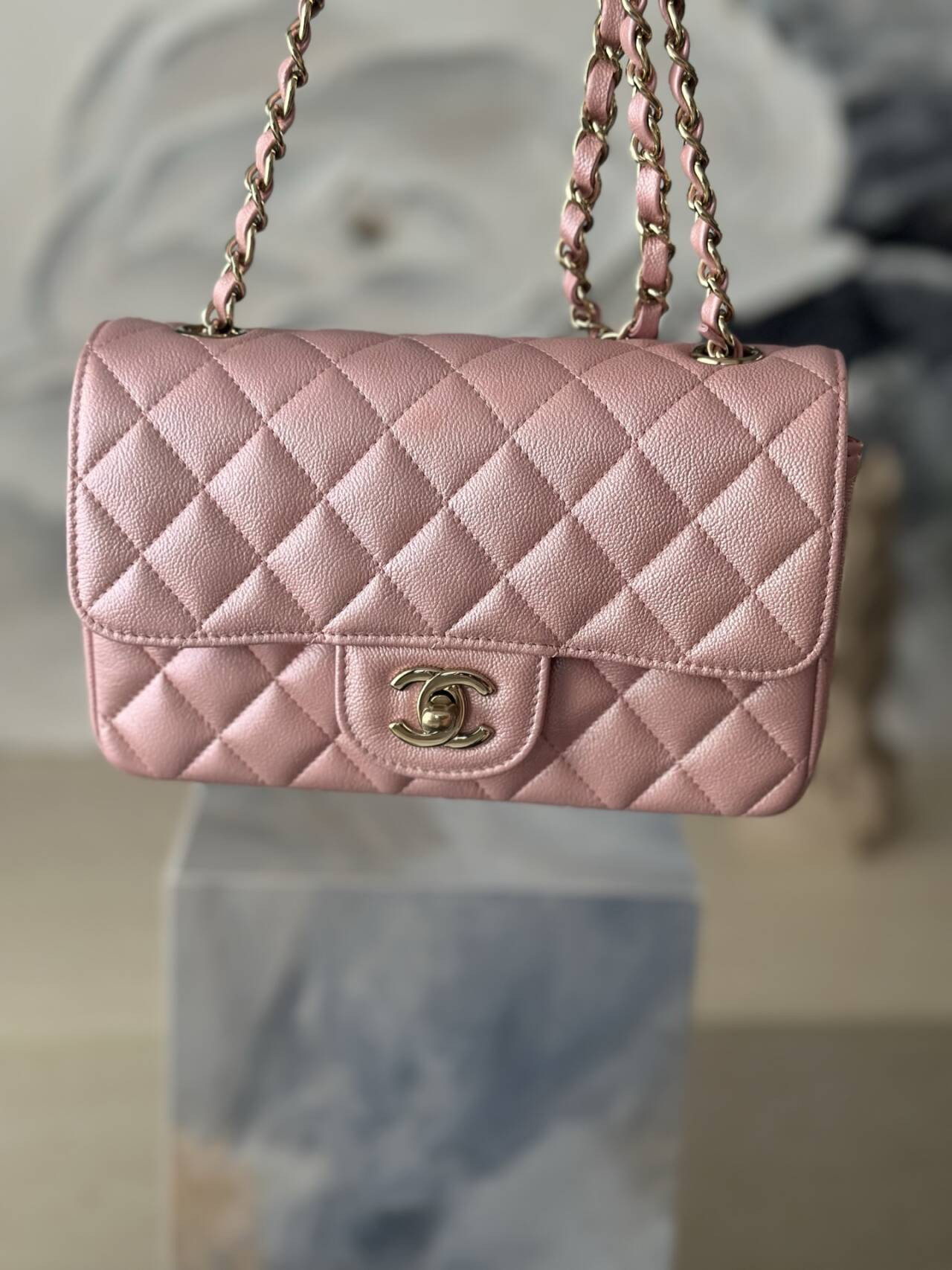 Ch*el flap bag pearlescent pink as1116 20x12x6cm