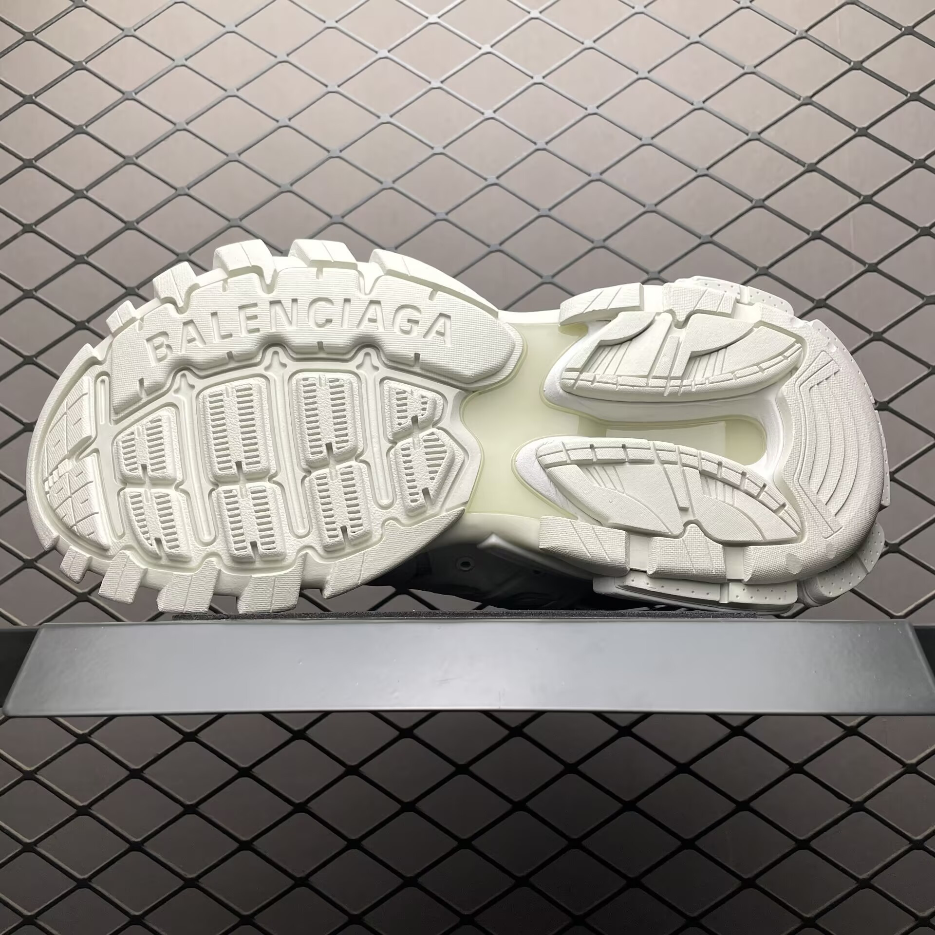 ua Ba*len*cia*ga track chunky sneakers