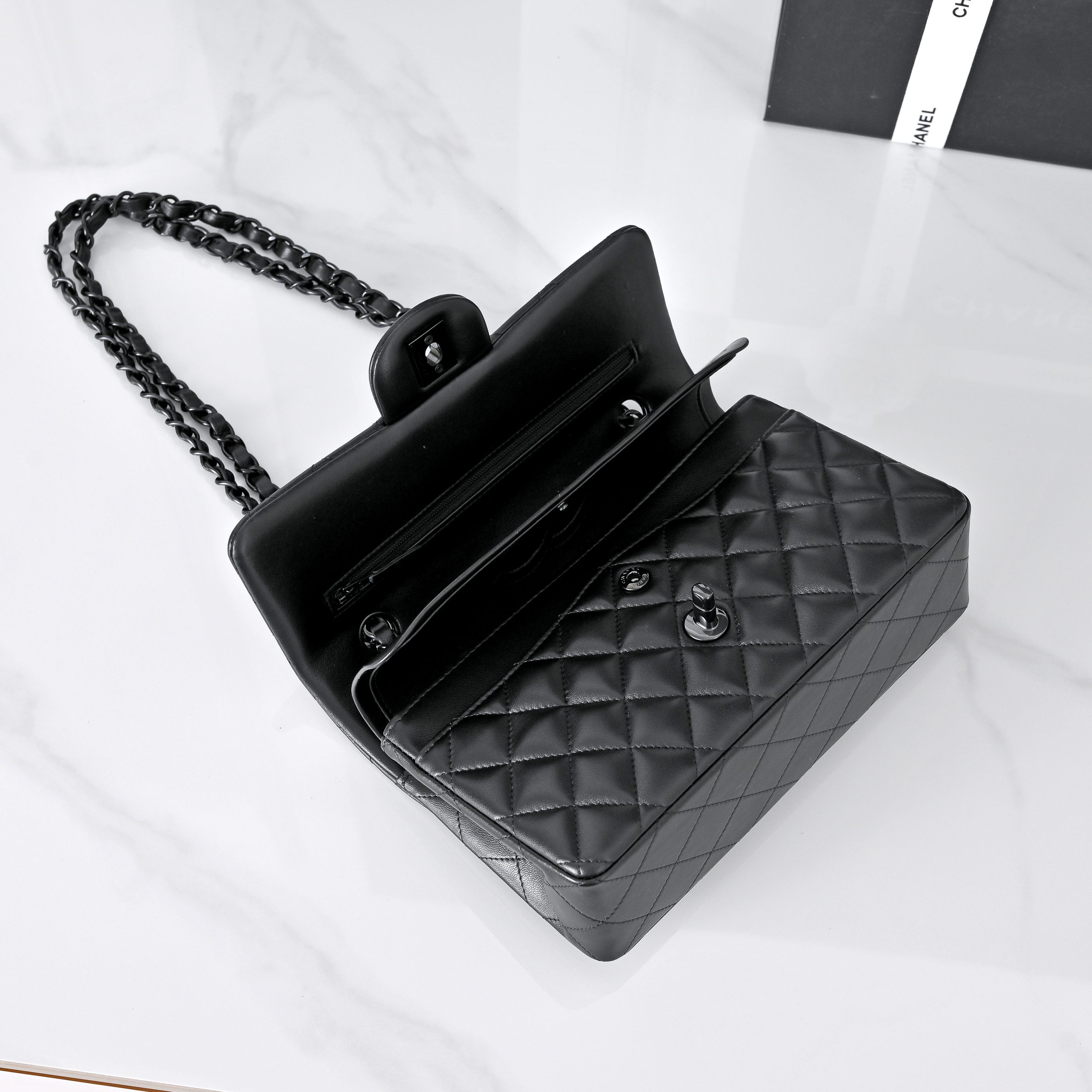 Ch*el classic flap handbag a01113 23x14.5x6cm