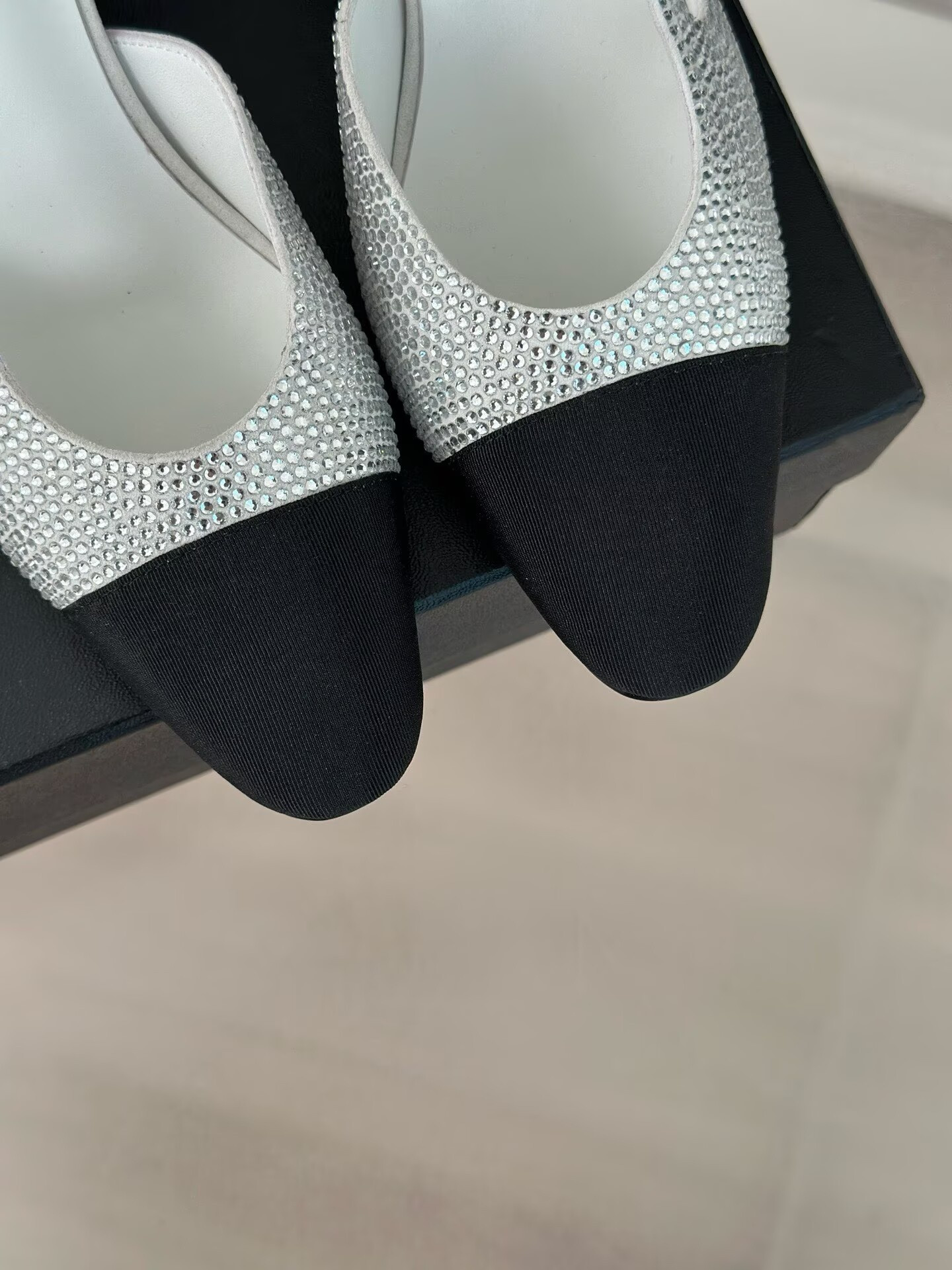 ua ch*el slingbacks(cusT0mized, no exchange no return, about 10 days)
