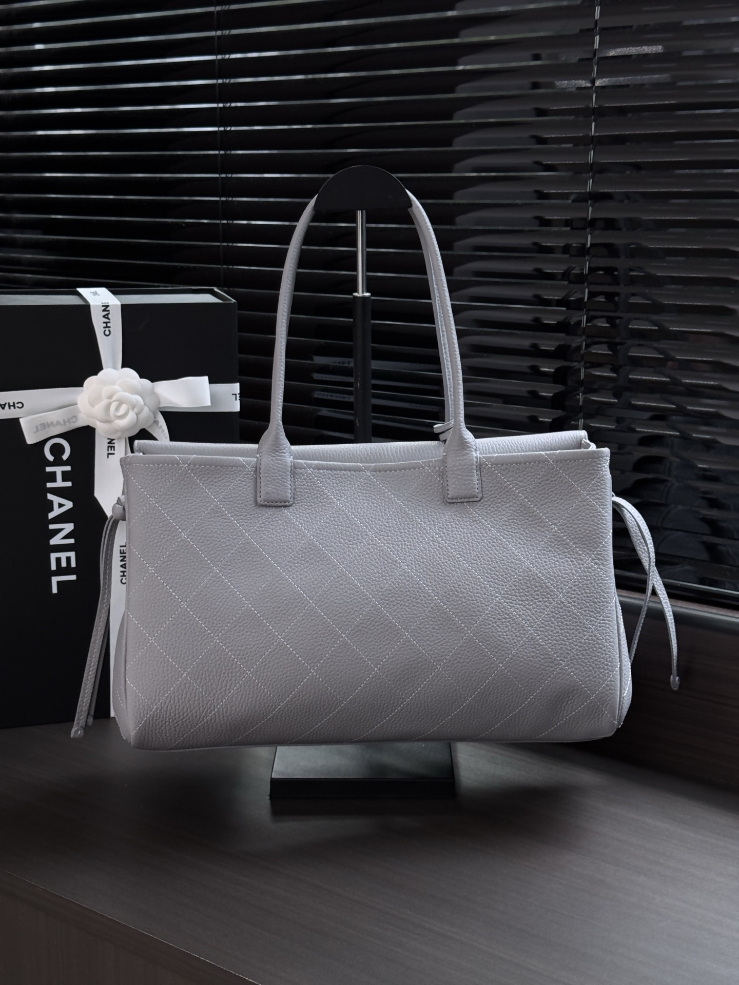 Ch*el tote as6428 38x22x16cm
