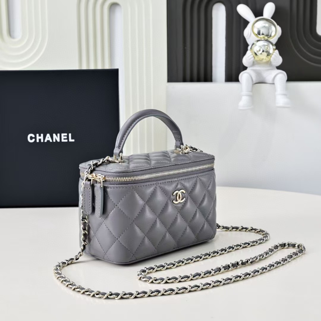 Ch*el Long Vanity with chain 16.5x10x8cm