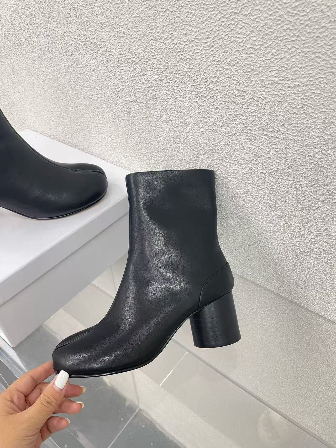 UA Maison Margiela Tabi Ankle Boots