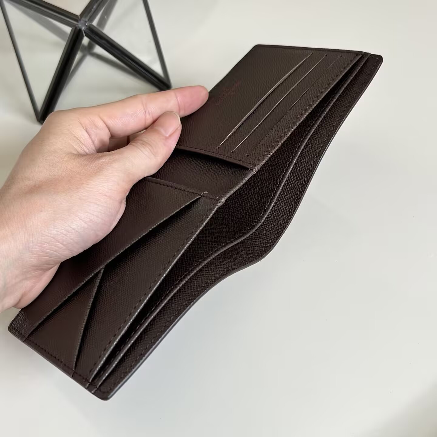 LV Multiple wallets N60895