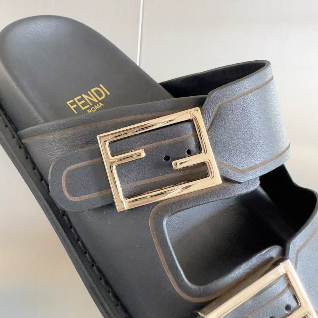 ua F**di feel black leather slides