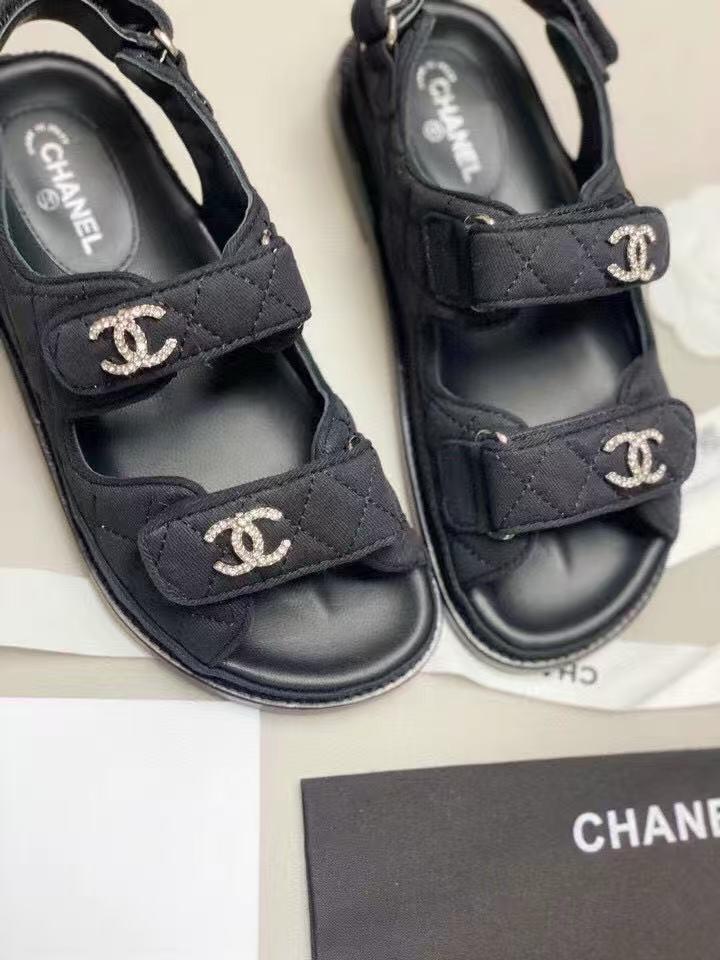 UA Ch*el SLIDES