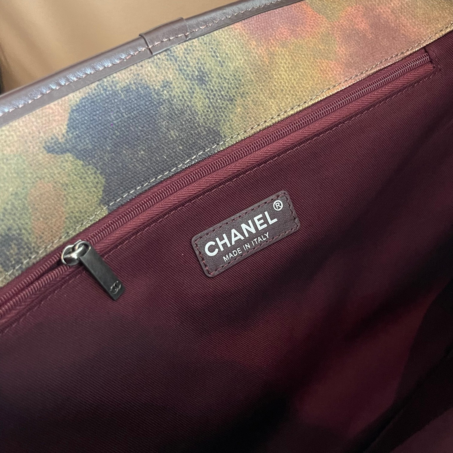 ch*el on the pavements messenger Gr*ffiti washed toile bag 42x30x13cm
