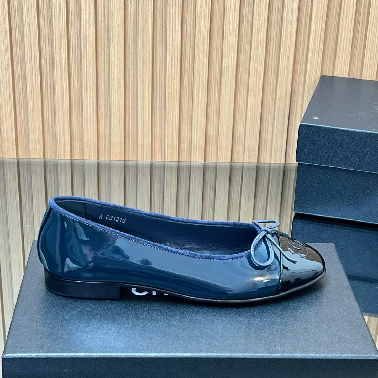UA Ch*el Ballet flats