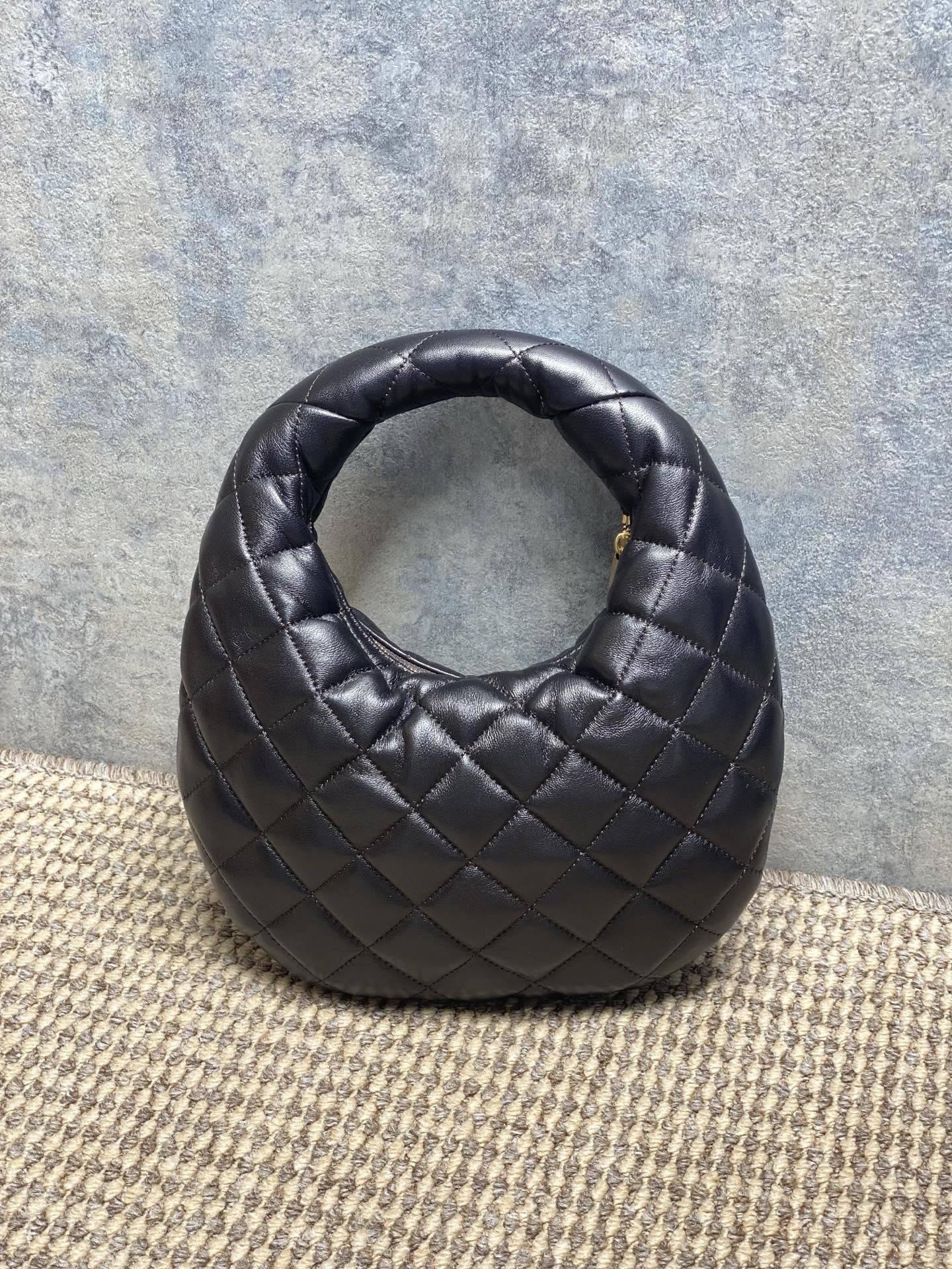 Y*L icarino in quilted nappa 17x13x3cm