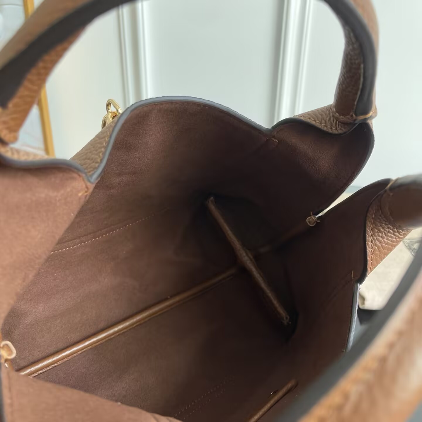 G*u*i softbit shoulder bag 27.5x21x16cm