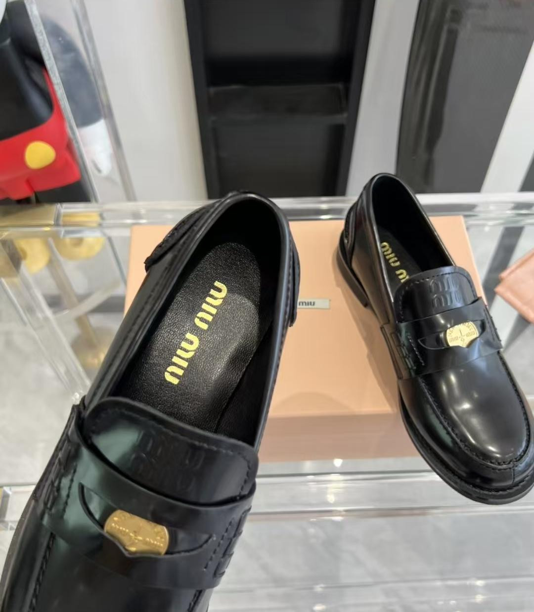 ua M1v M1v leather loafers