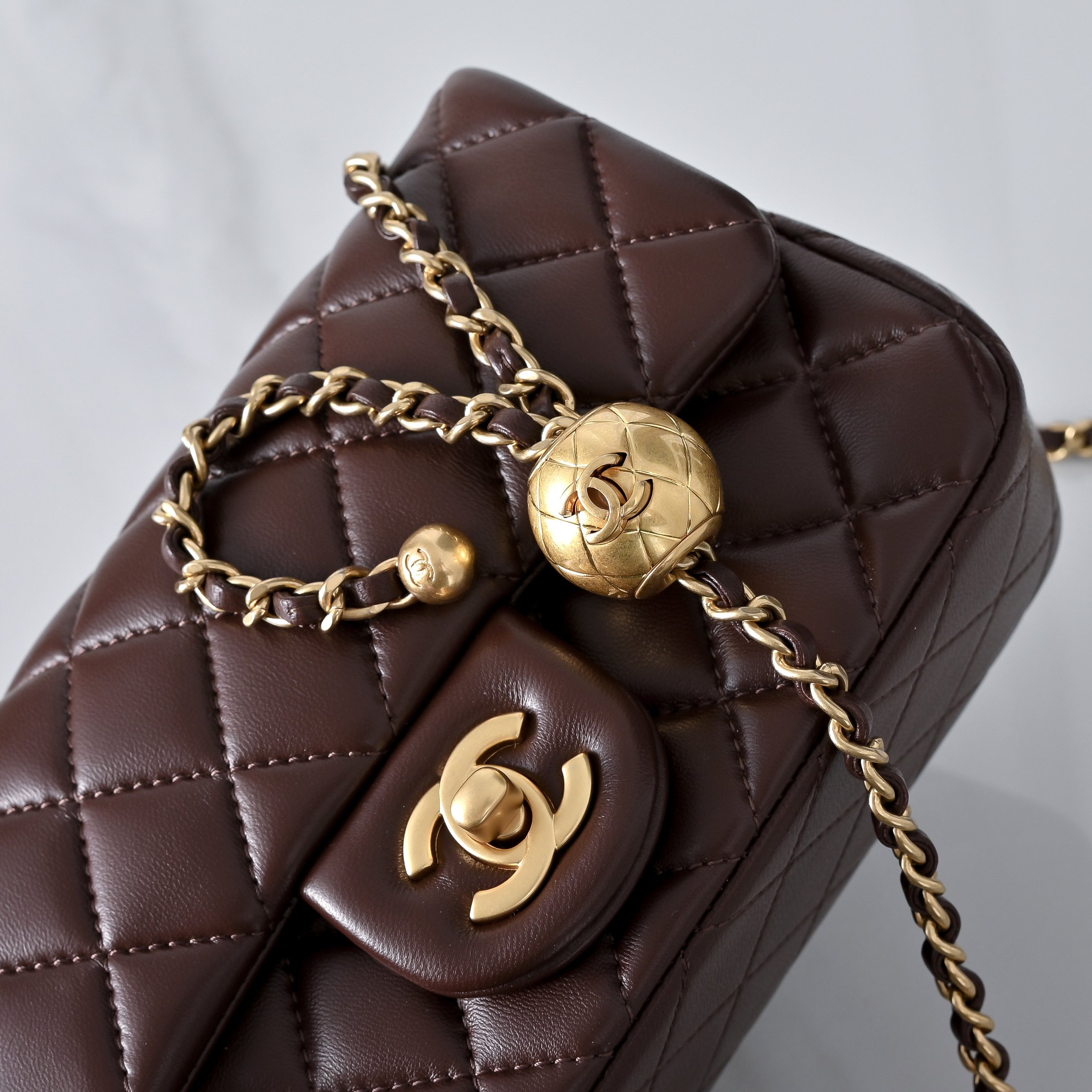 Ch*el flap bag brown as1787 20x13x7cm