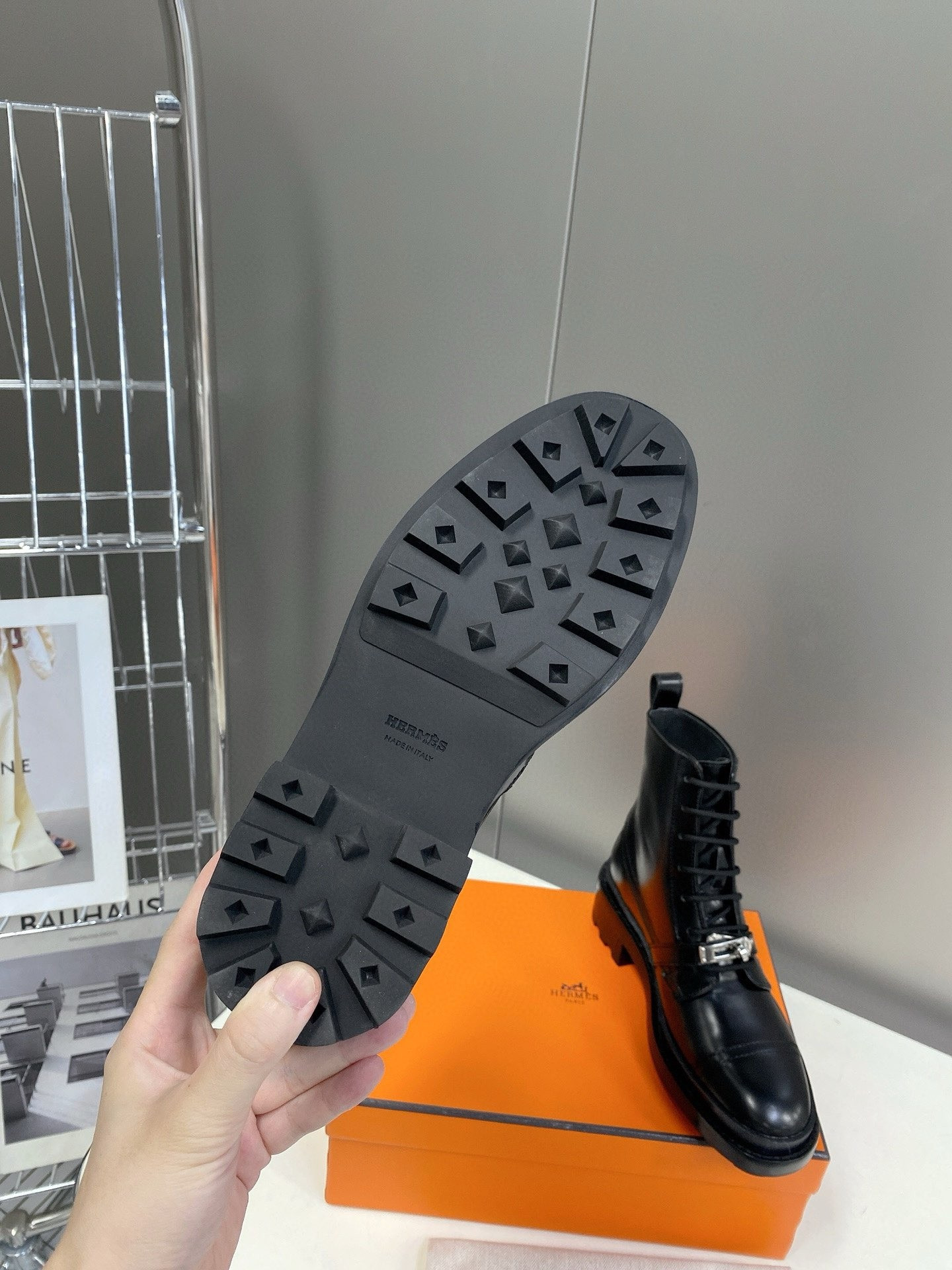ua H**mes funk ankle boot