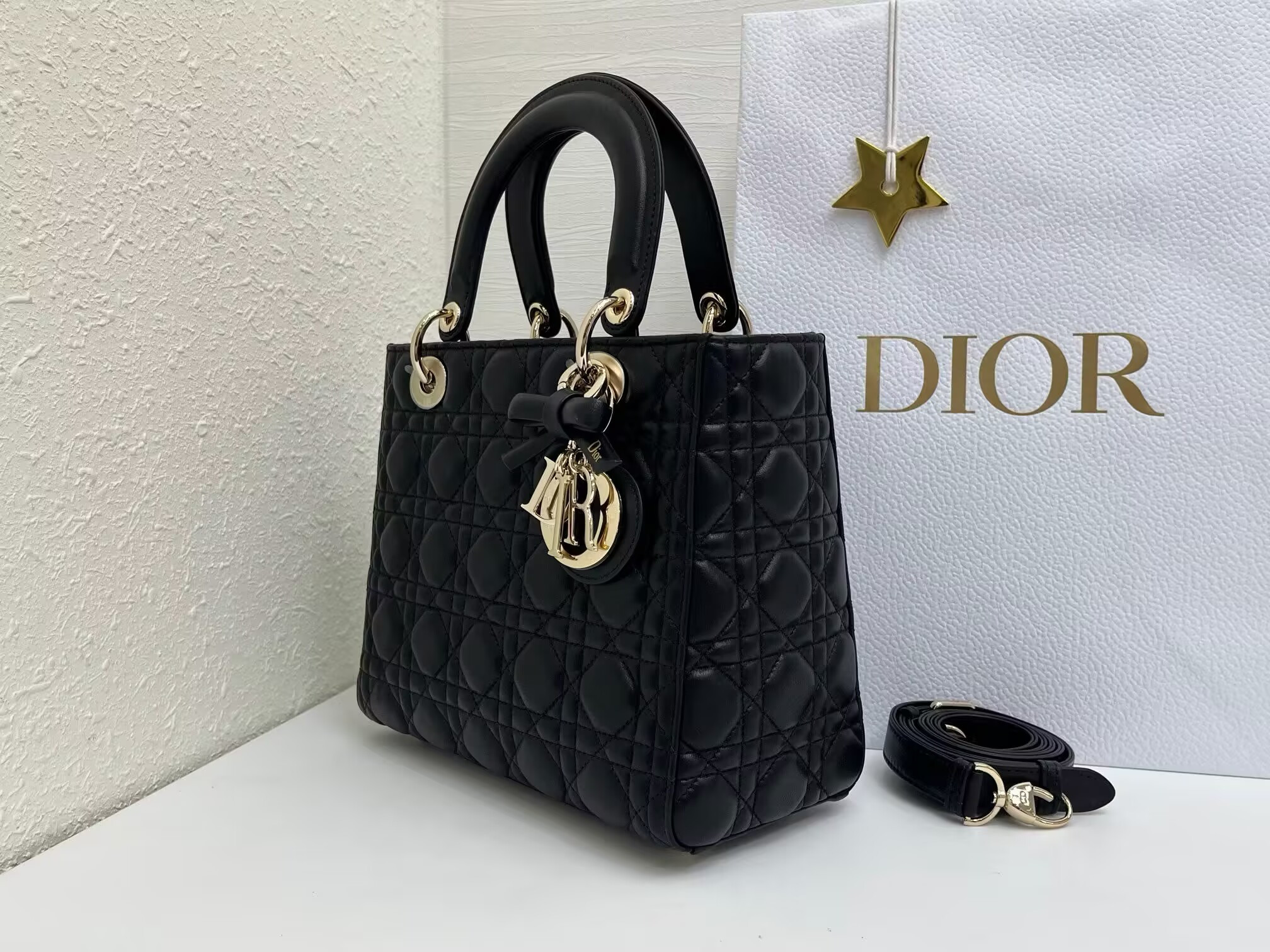 D*or medium lady D*or bag 24x21x12cm
