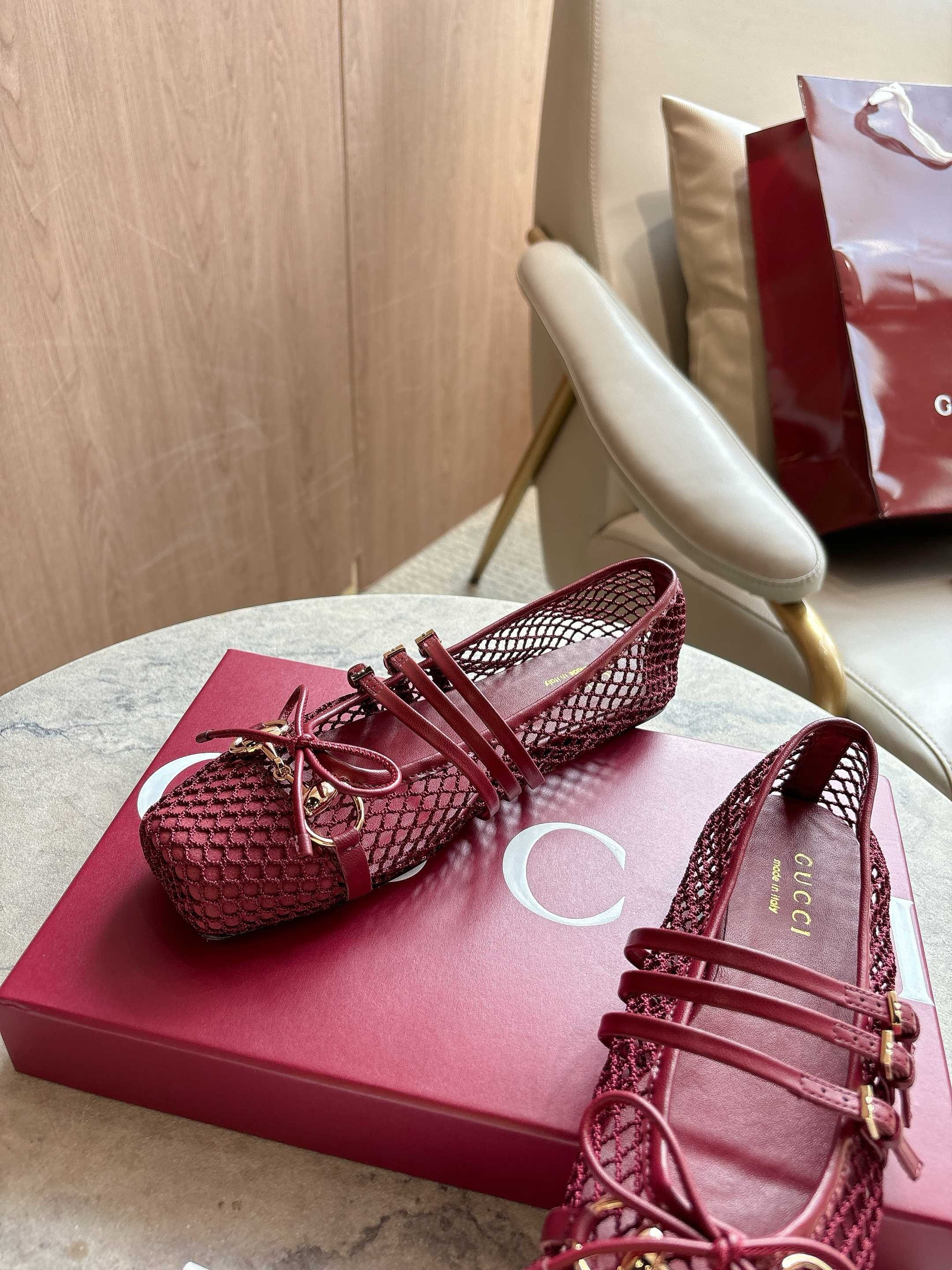 ua G*u*i horsebit ballerina flat