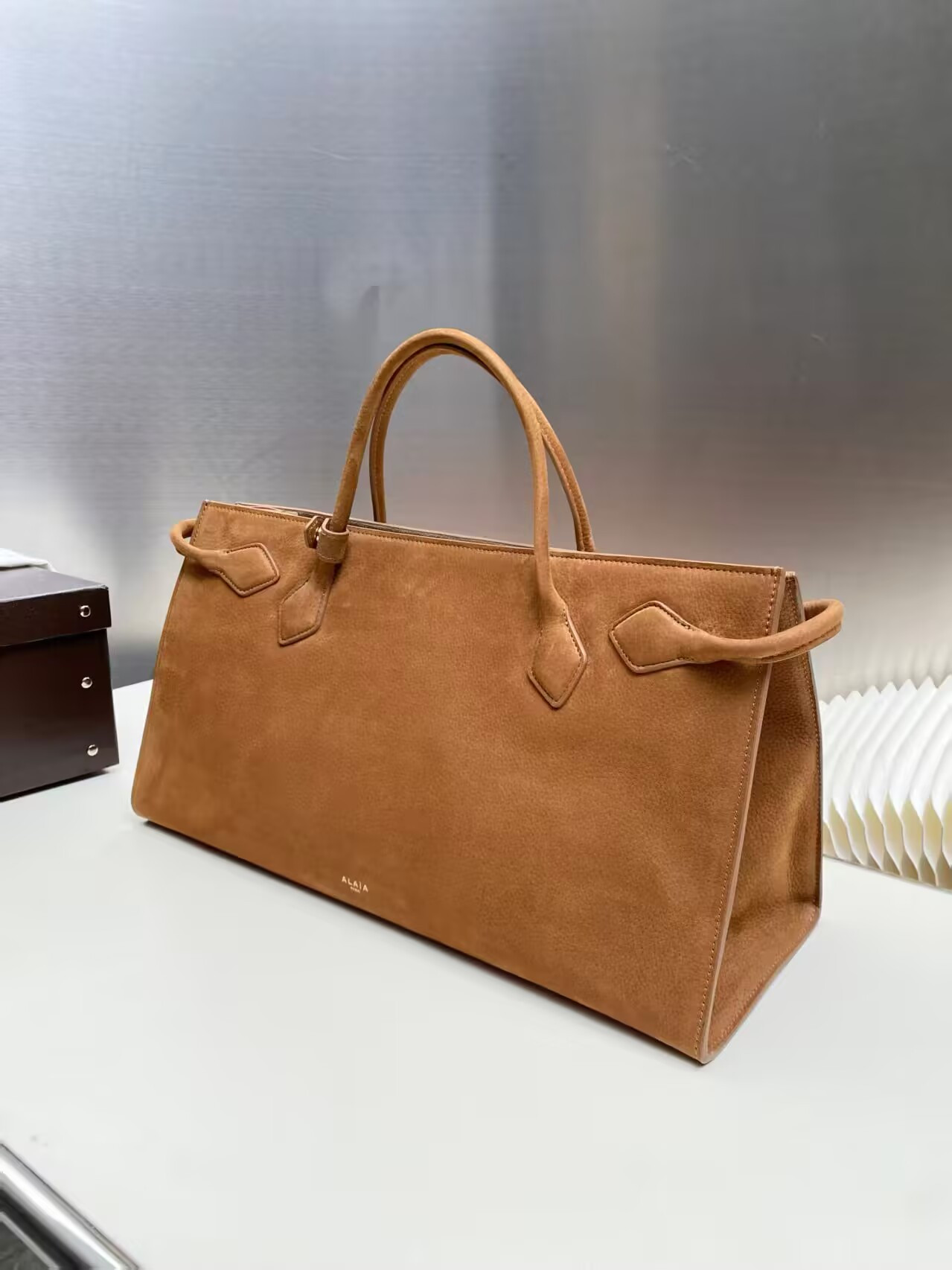 Alaïa Le Teckel East West Tote Bag 42x20x45cm