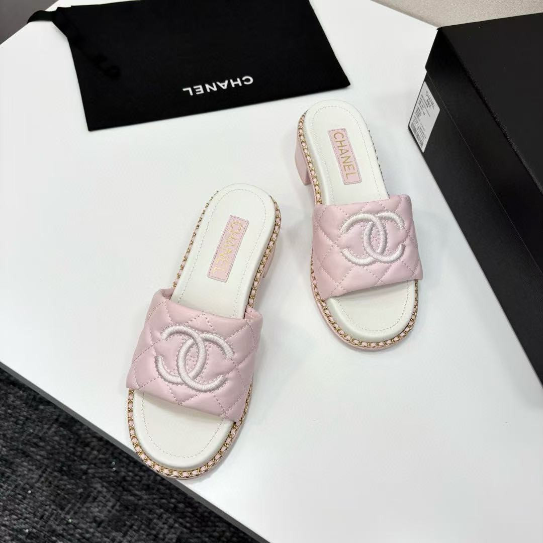 UA Ch*el Slides