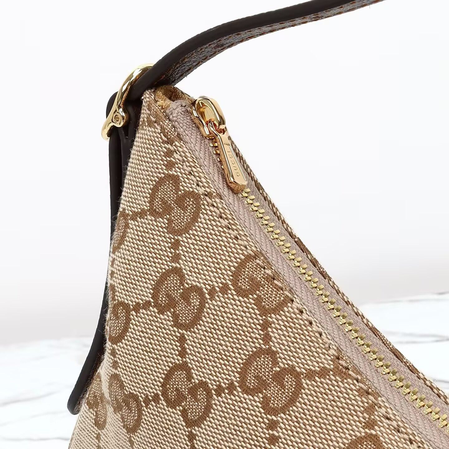 G*u*i lunetta small crossbody bag 22x13x3cm