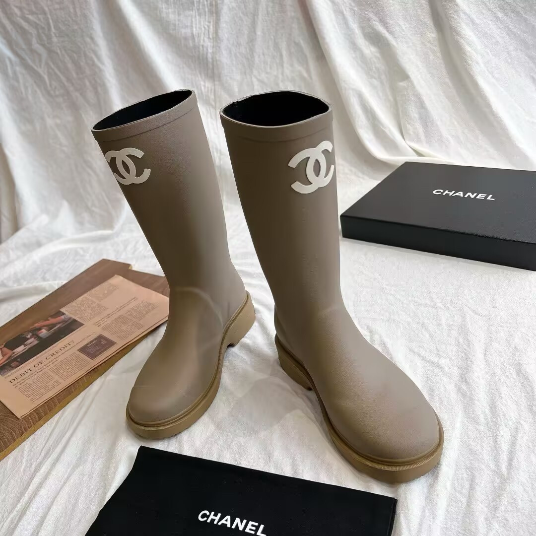 ua Ch*el boots