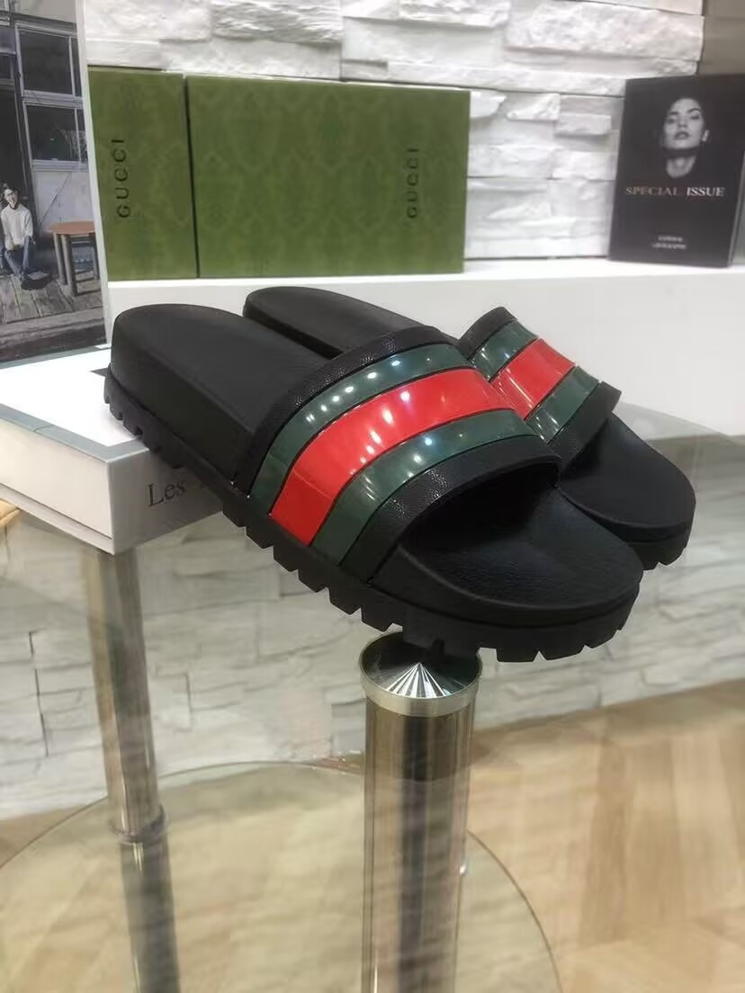 ua G*u*i slide