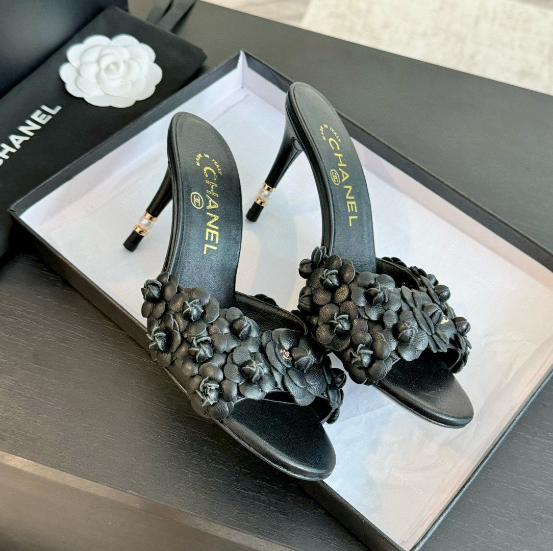 ua Ch*el heels