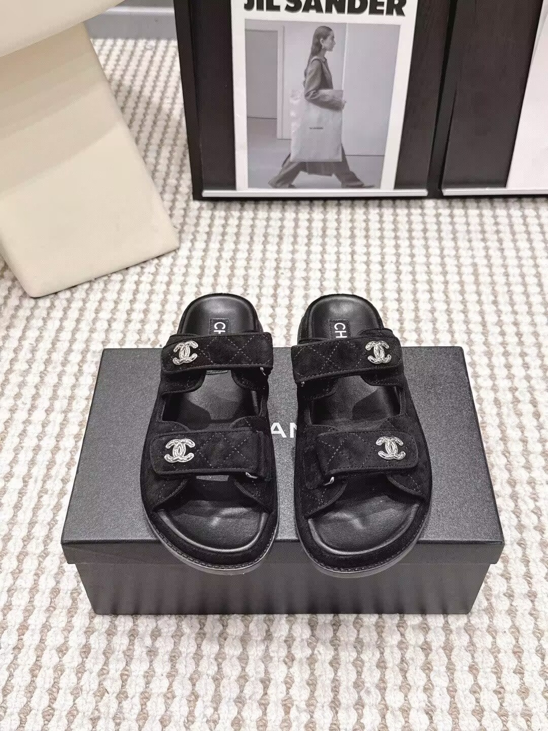 ua Ch*el slides