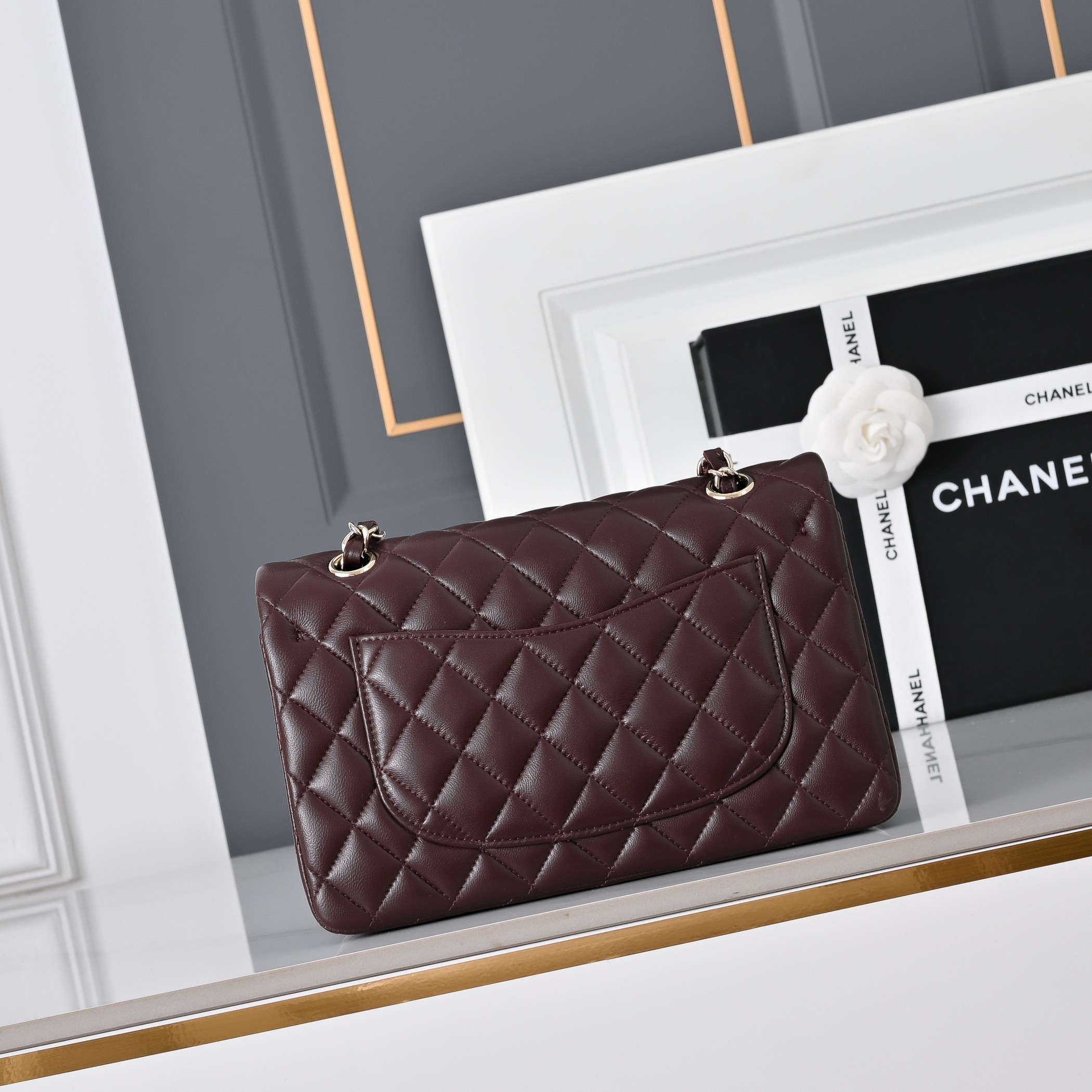 Ch*el classic flap handbag burgundy with light gold hardware a01113 23x14.5x6cm