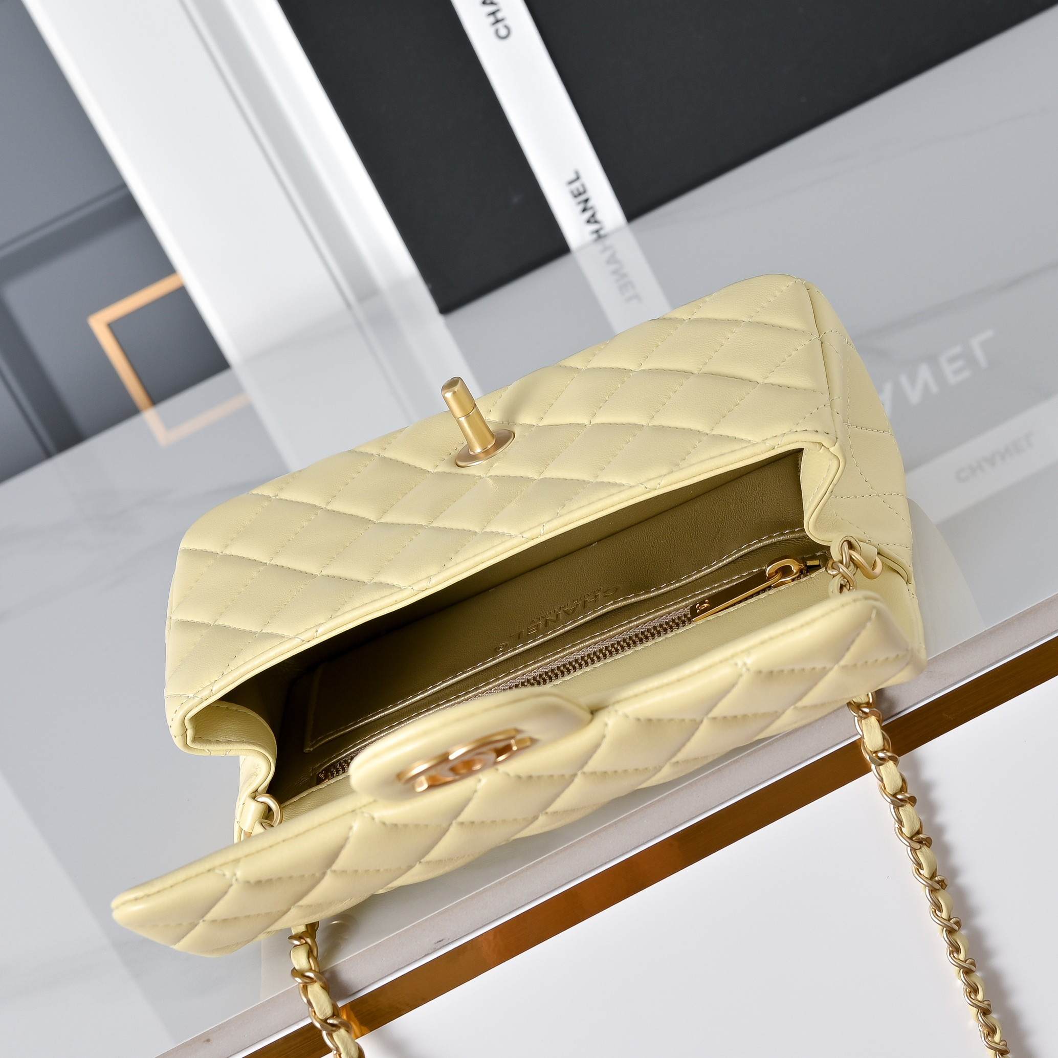Ch*el flap bag butter yellow as1787 20x13x7cm