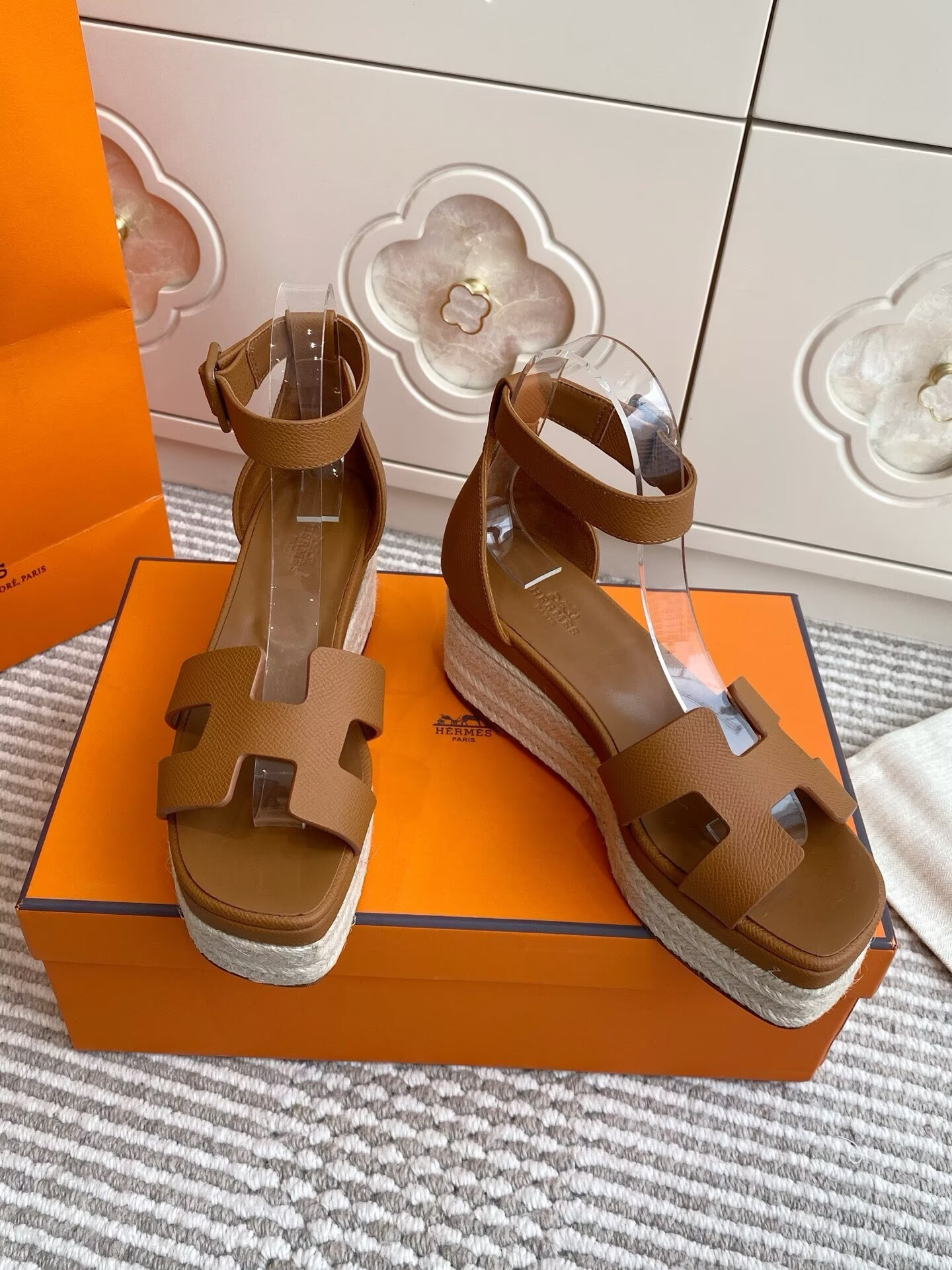 ua H**mes elda spanish woven shoes