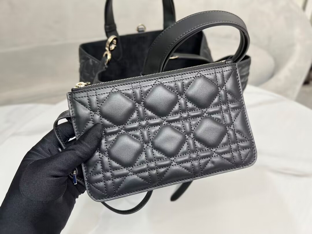 D*0r Toujours Bag Medium Black 11 x 8.5 x 6.5 inches