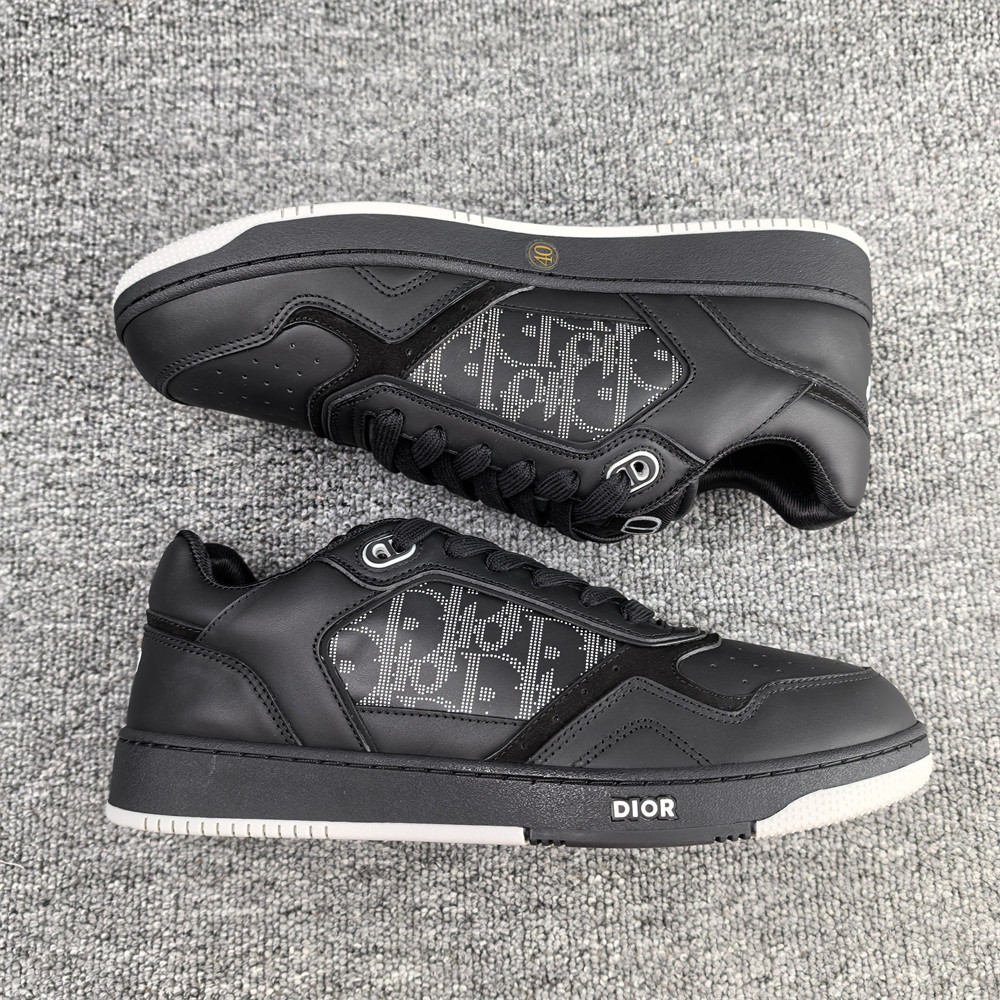 UA D*0r Sneaker