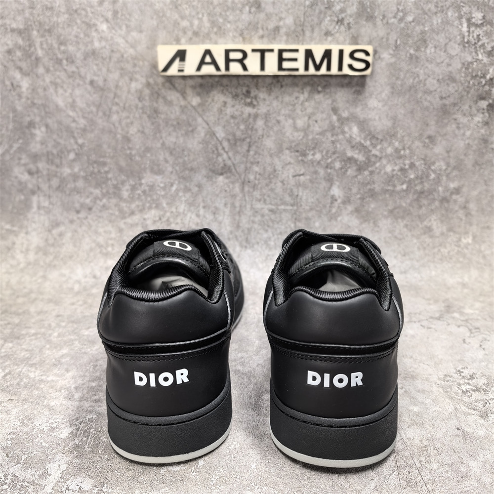 UA D*0r Sneaker