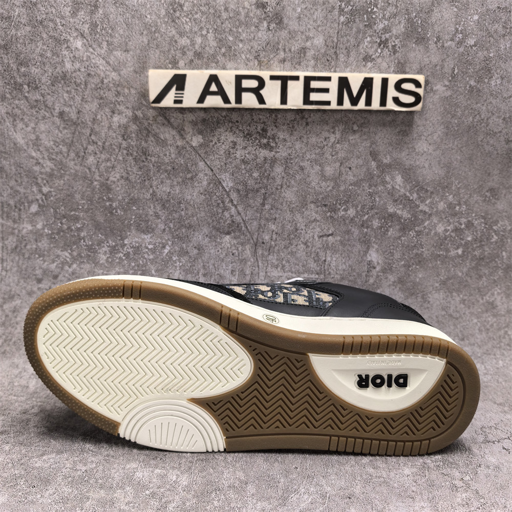 UA D*0r Sneaker
