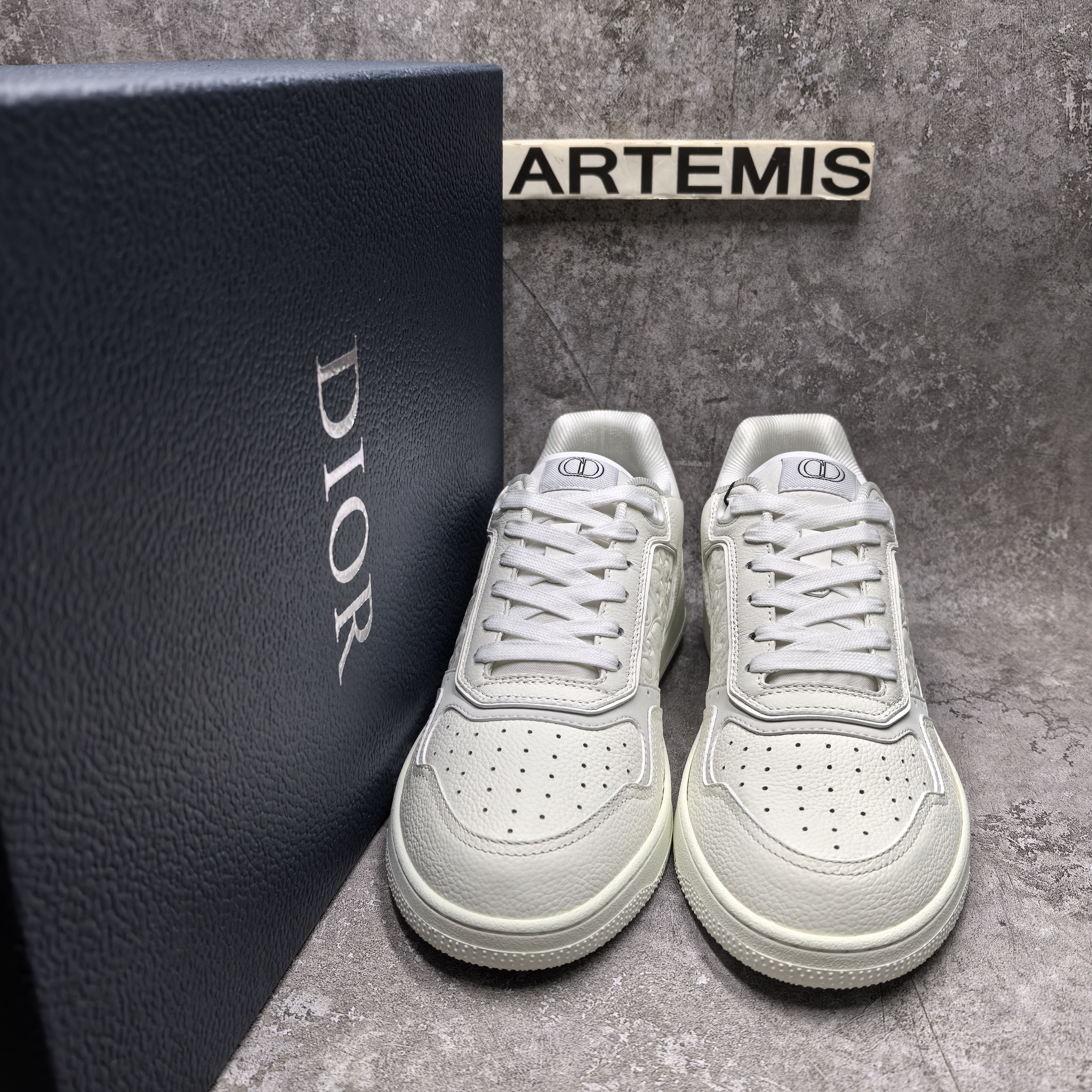 UA D*0r Sneaker