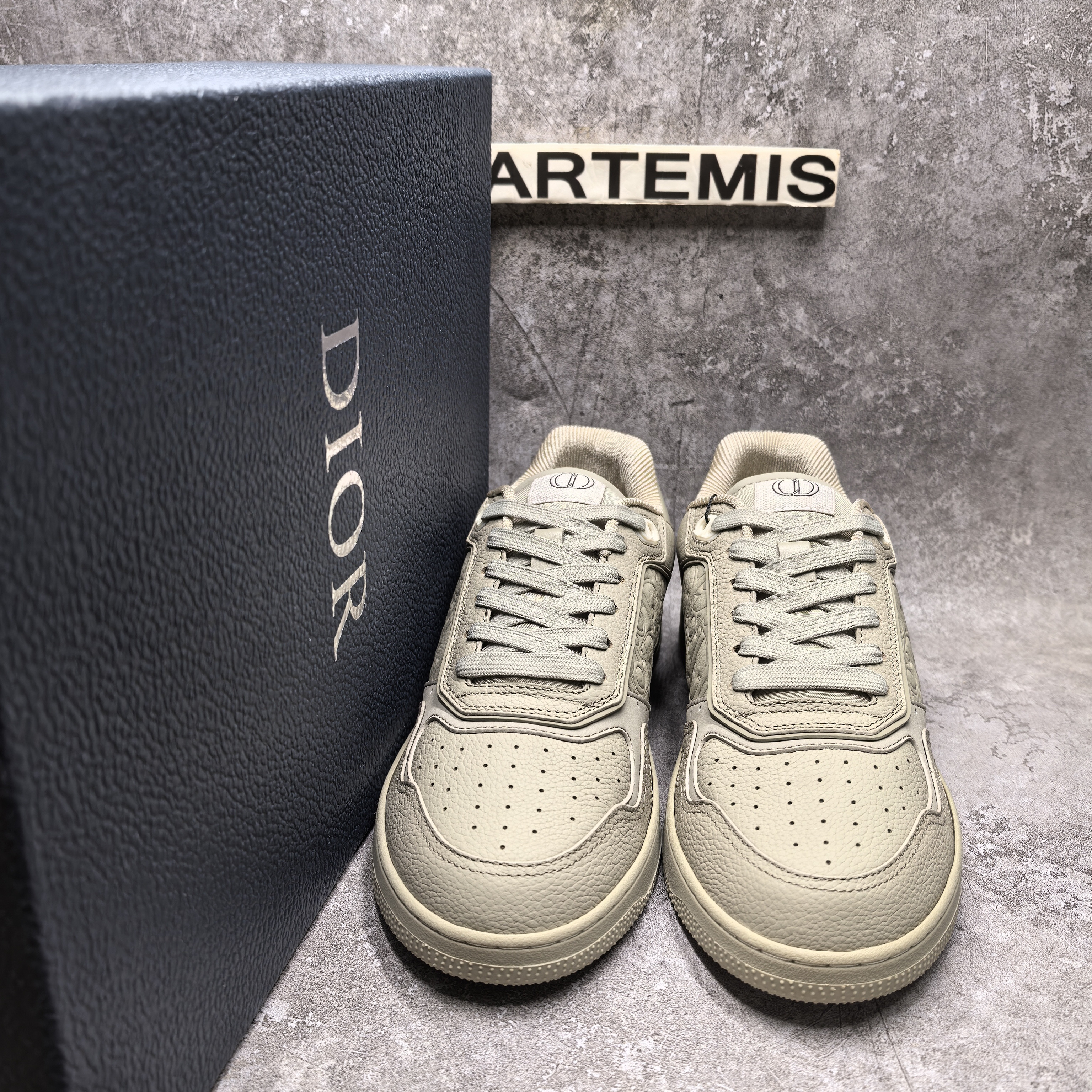 UA D*0r Sneaker