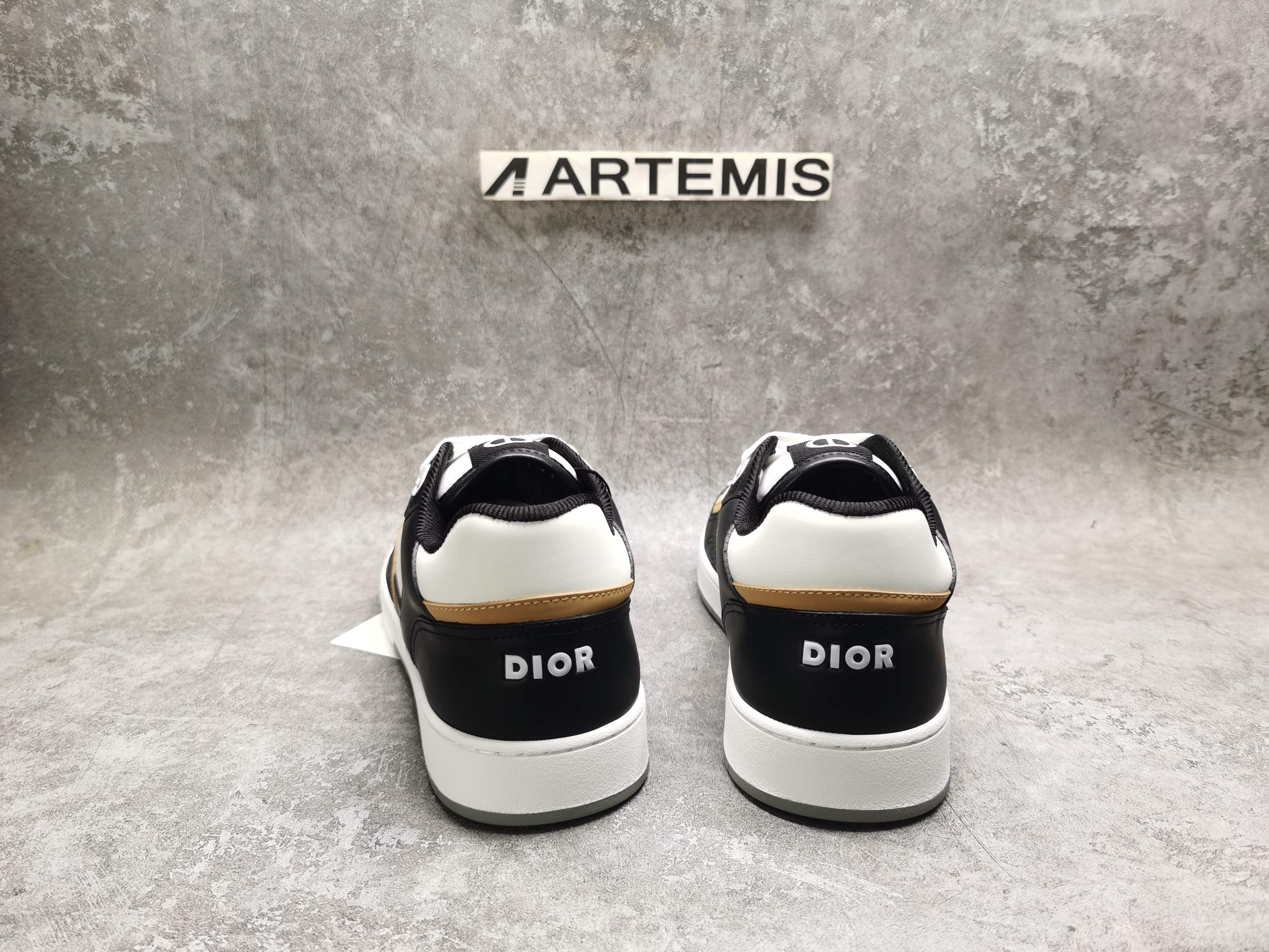 UA D*0r B27 Sneaker