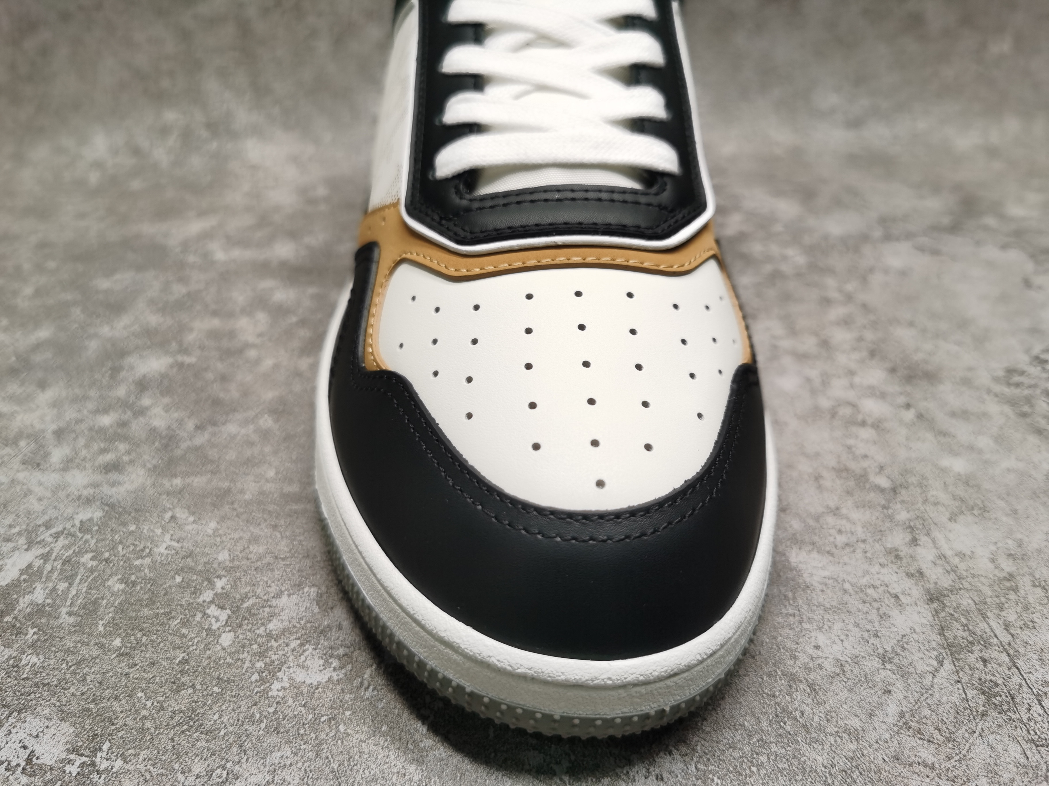 UA D*0r B27 Sneaker