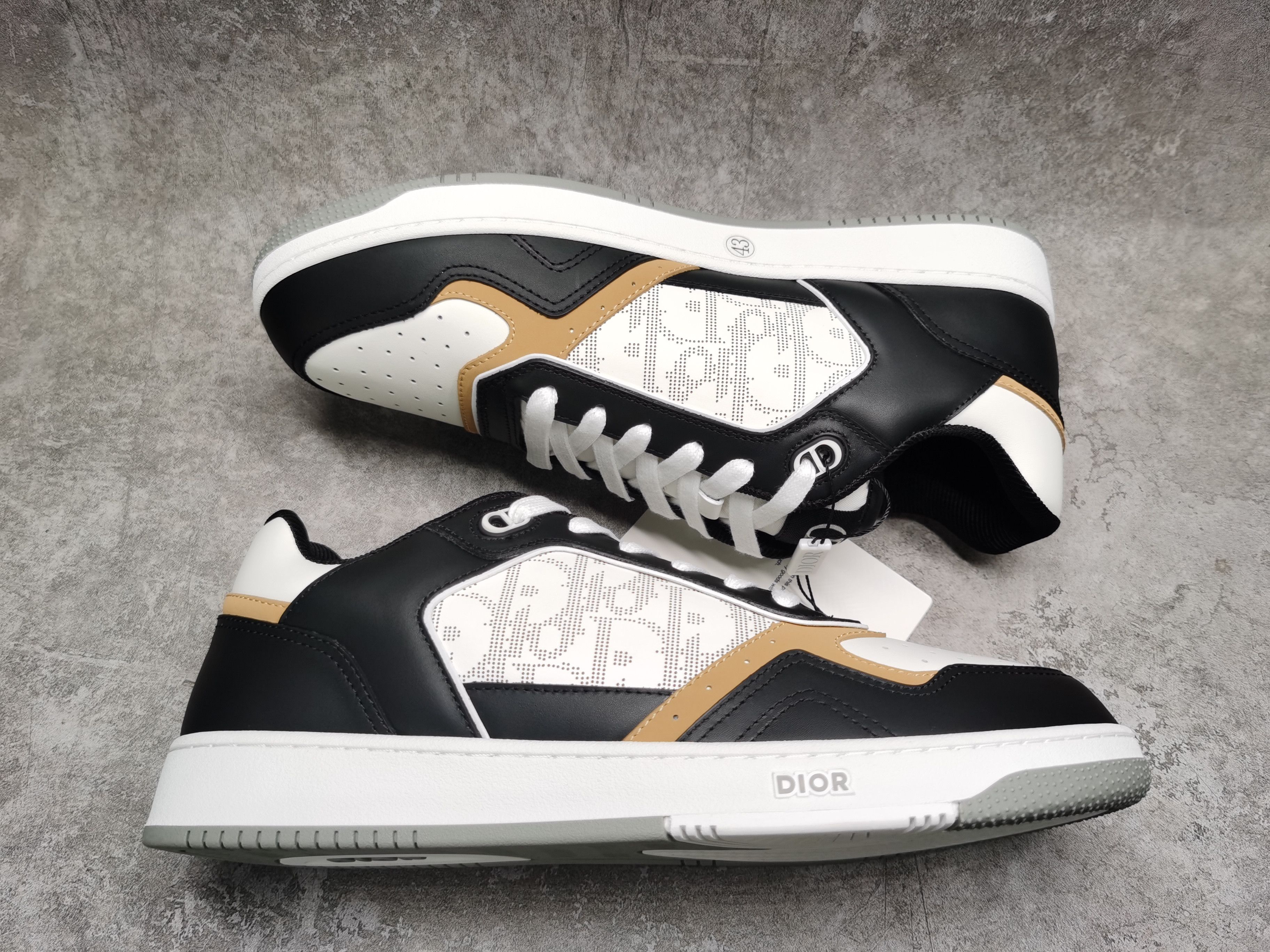 UA D*0r B27 Sneaker