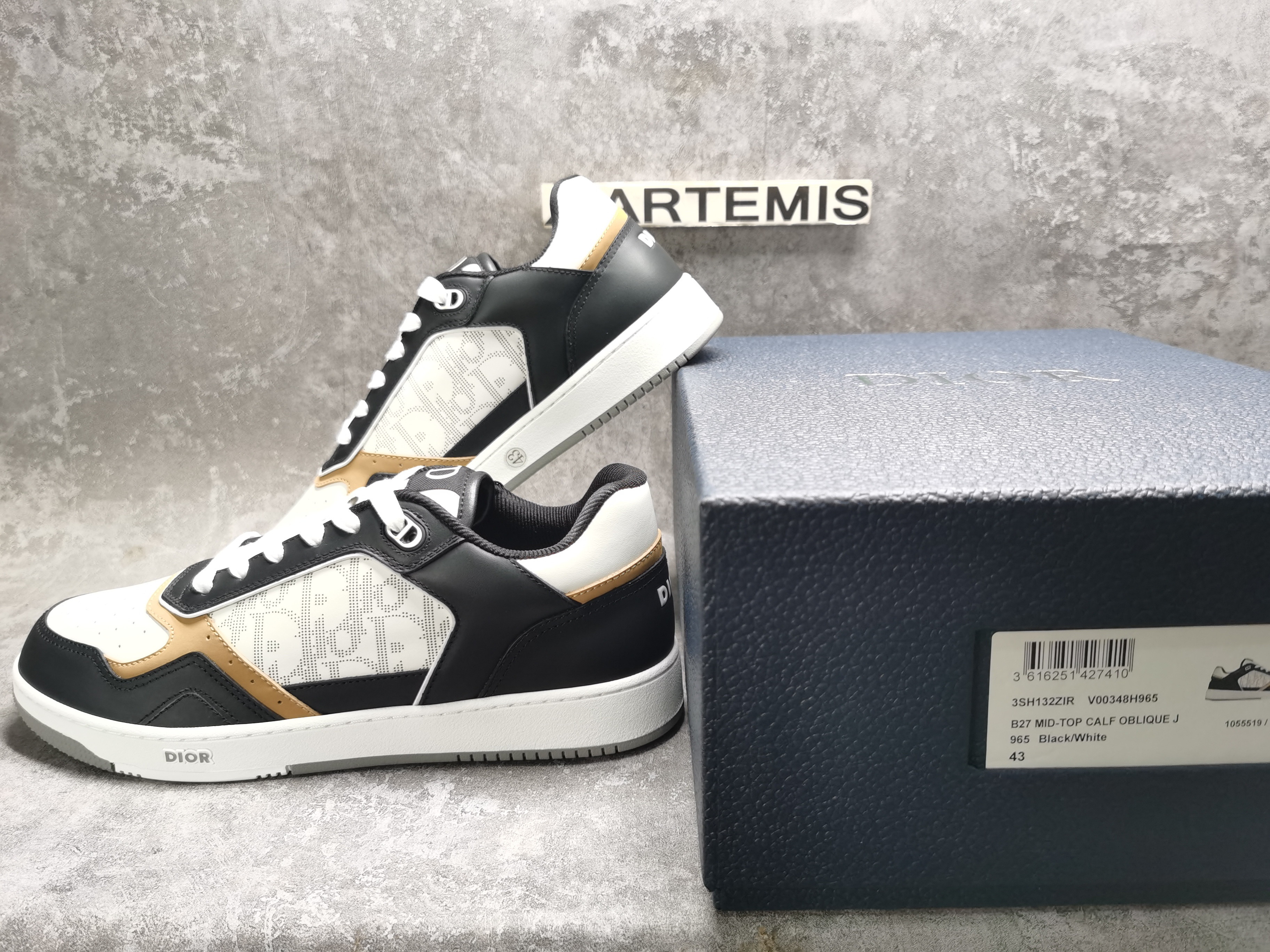 UA D*0r B27 Sneaker