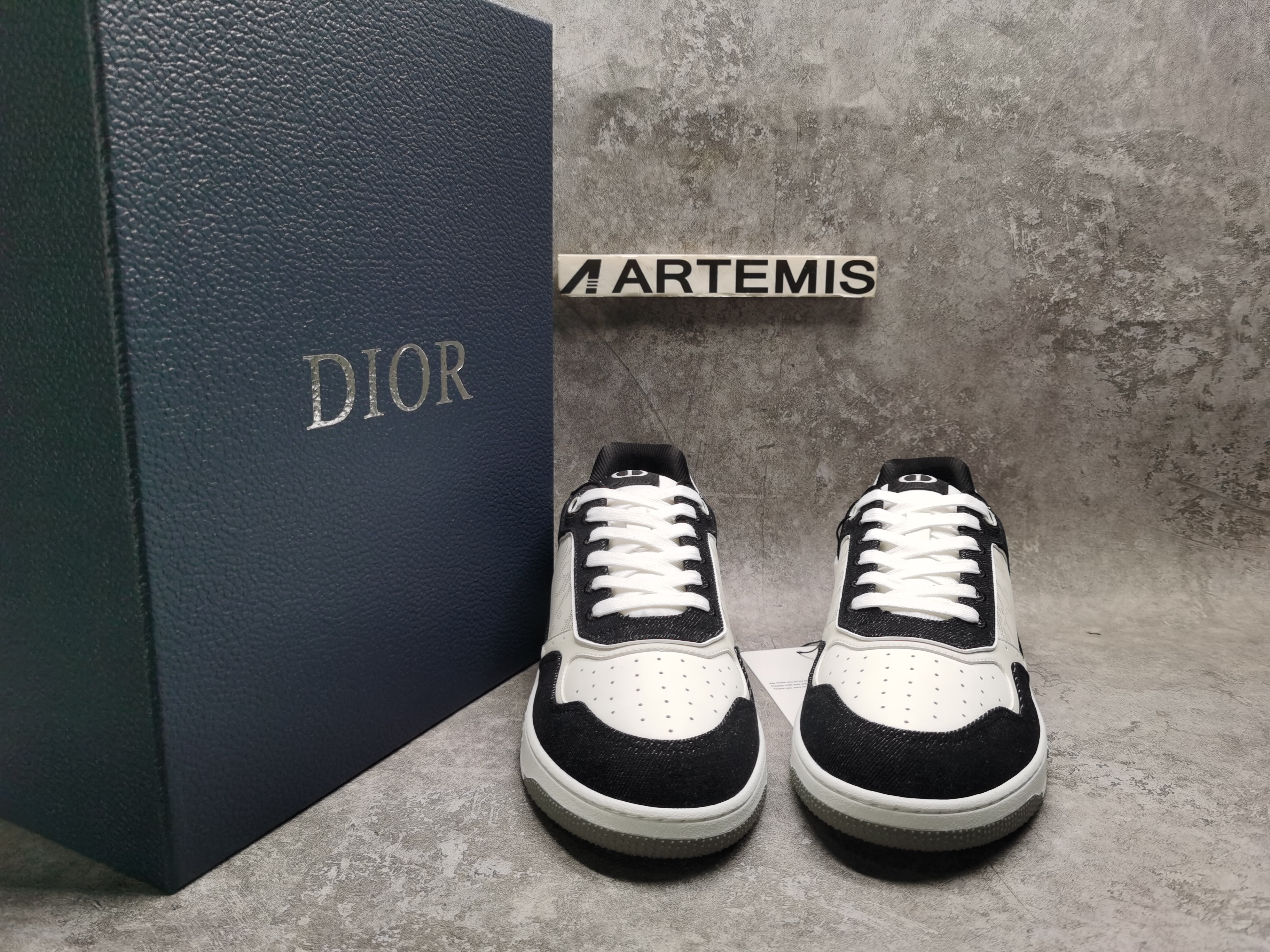 UA D*0r B27 Sneaker