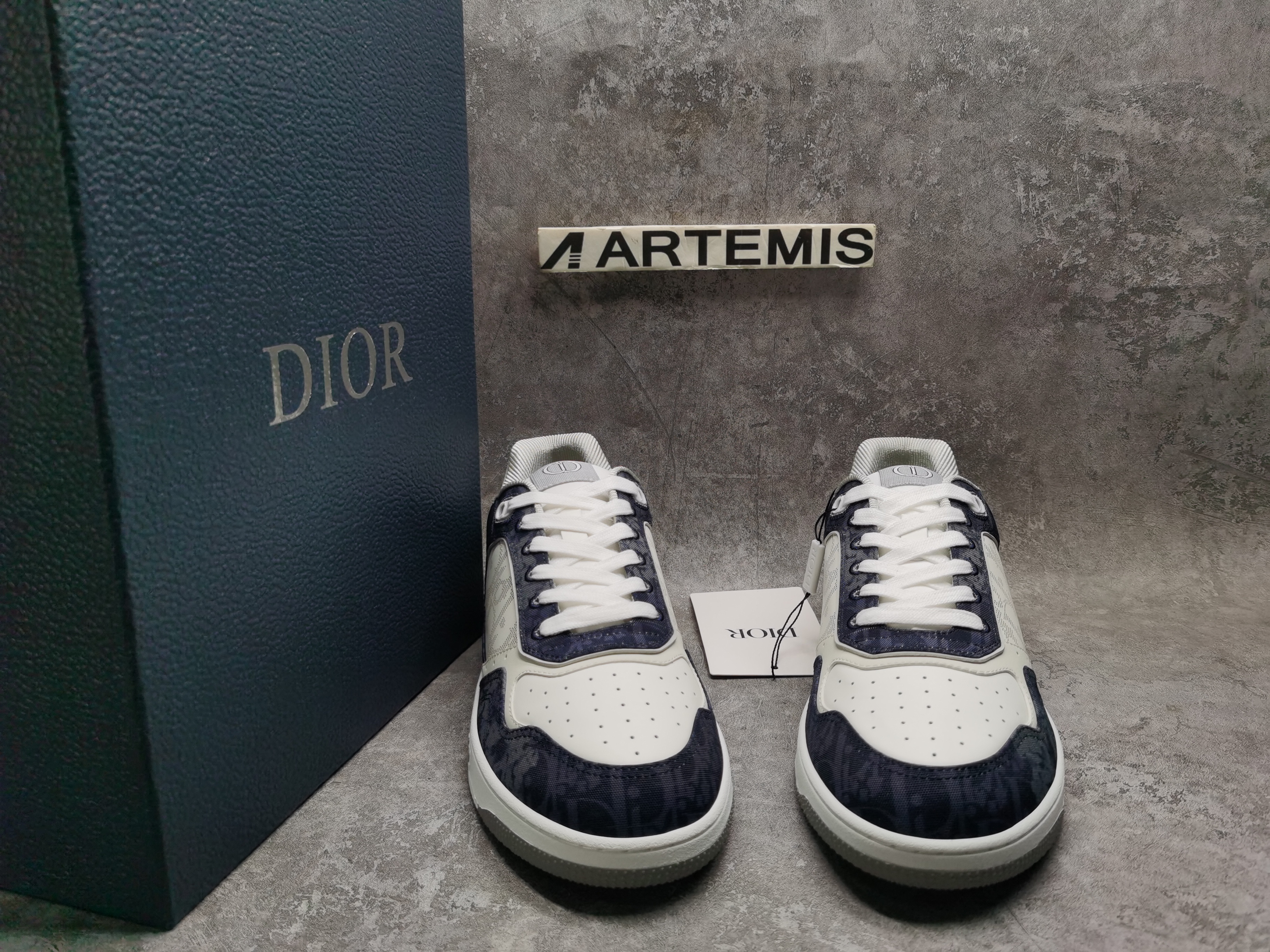 UA D*0r B27 Sneaker