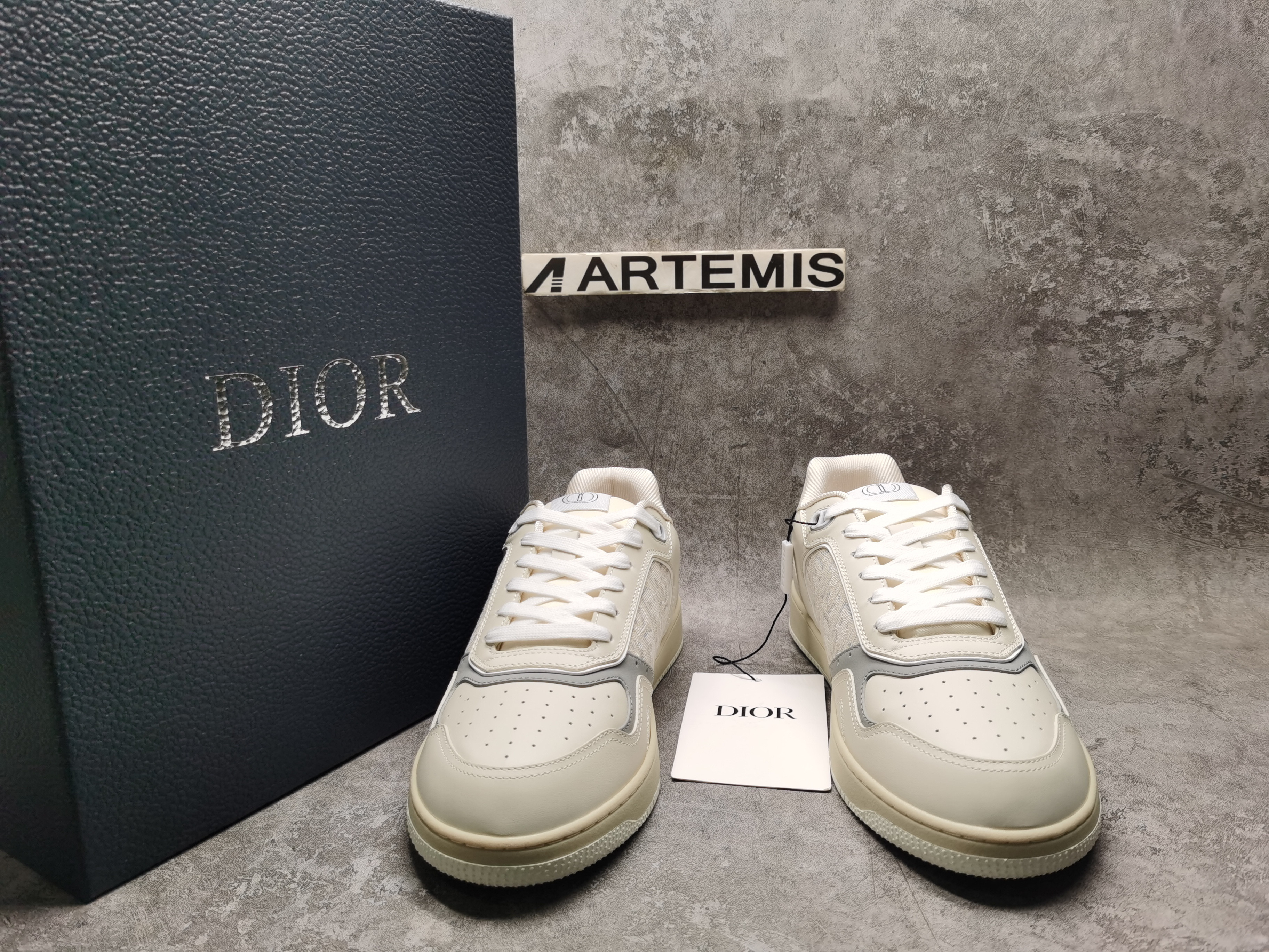 UA D*0r Sneaker