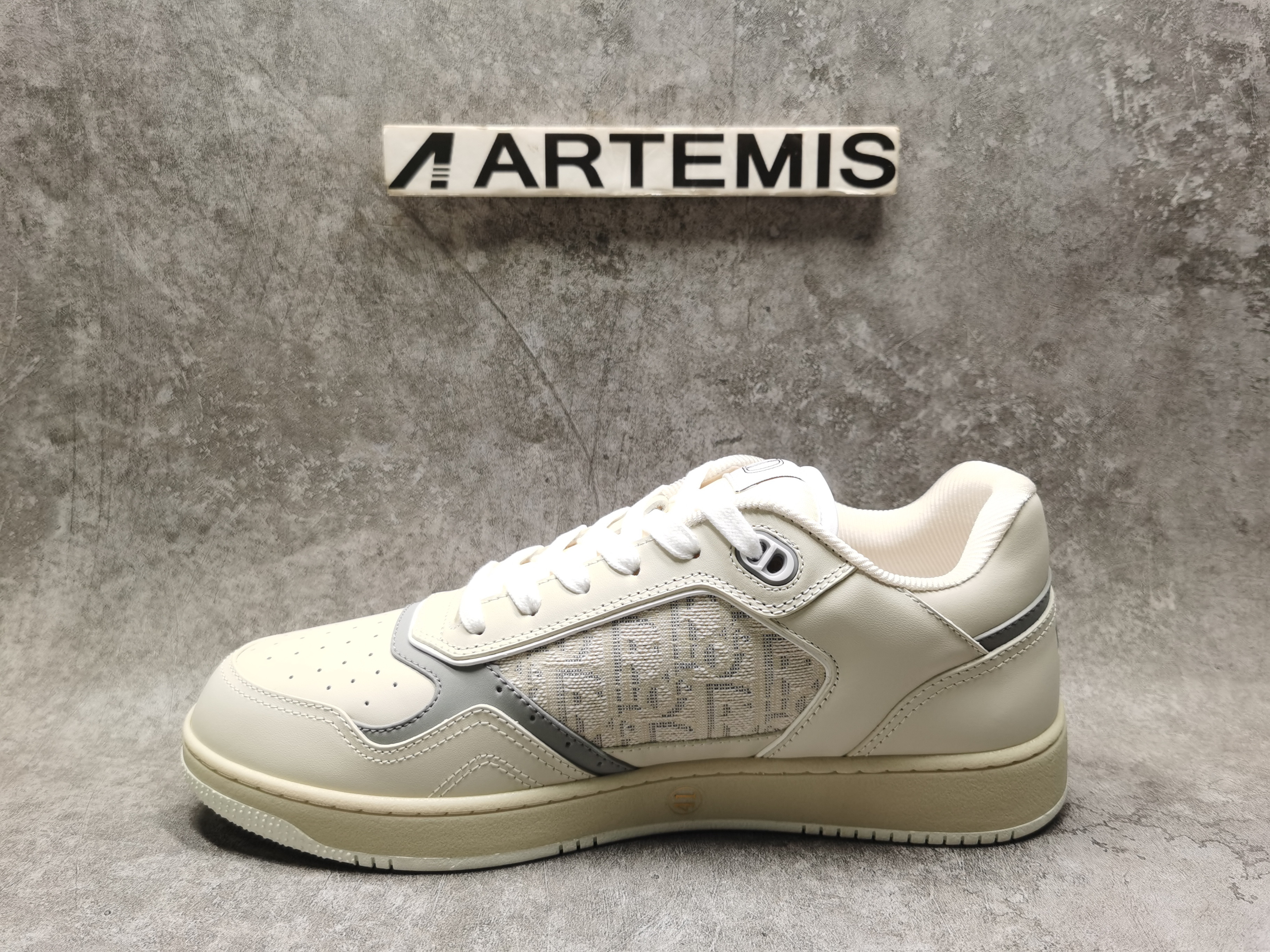 UA D*0r Sneaker