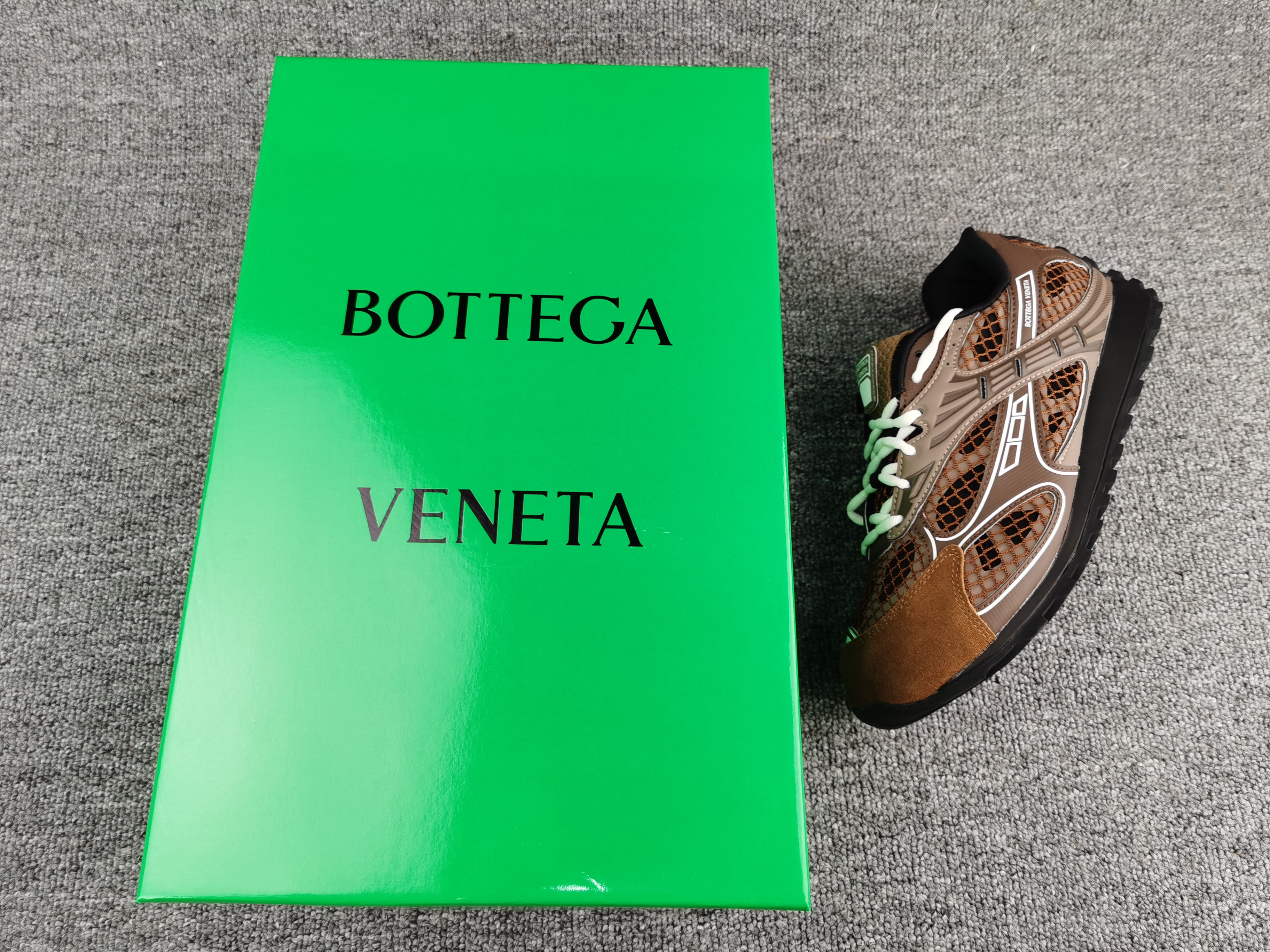 UA Bo*te*ga Ve*ne*ta Orbit Sneaker