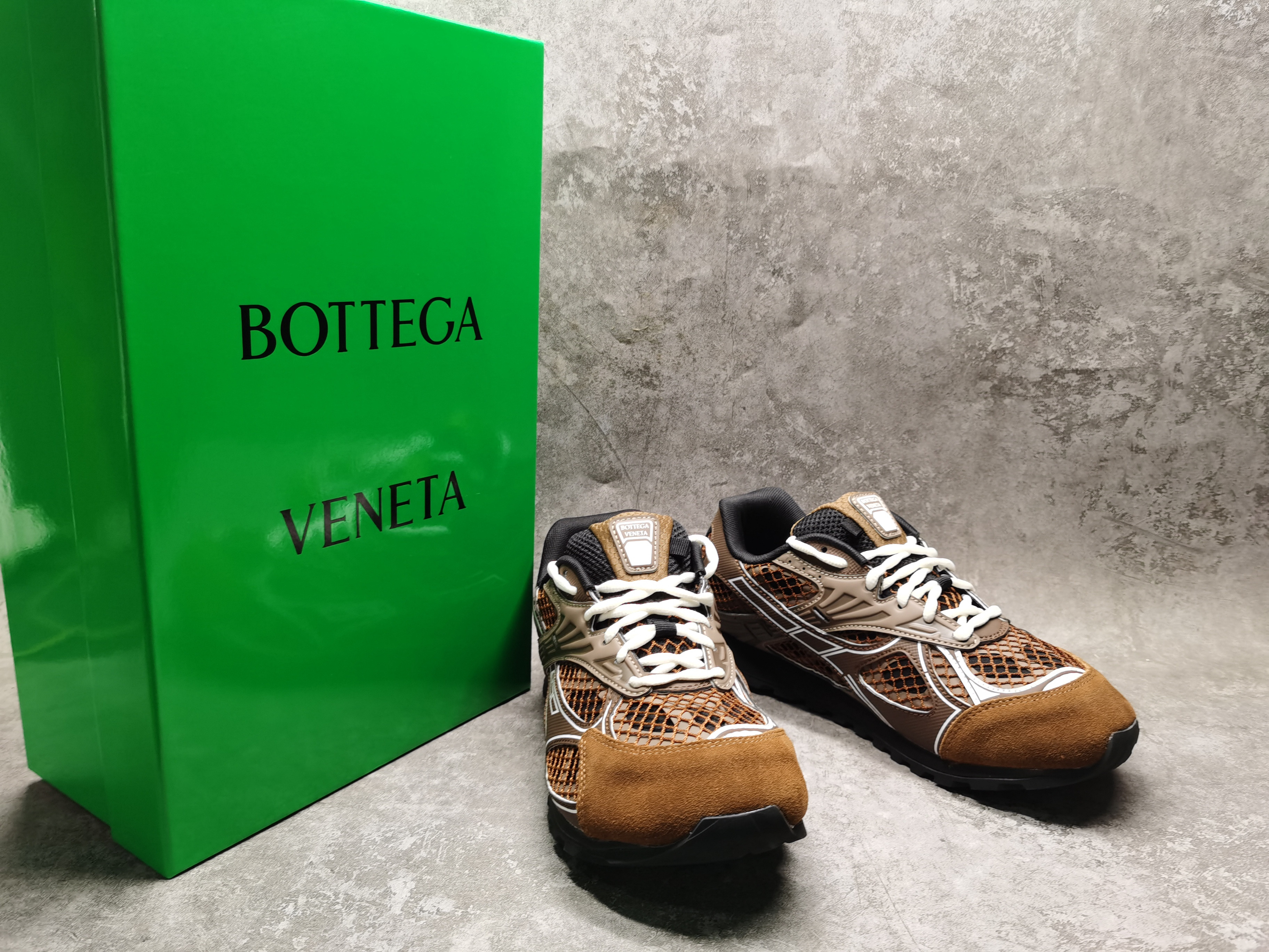 UA Bo*te*ga Ve*ne*ta Orbit Sneaker