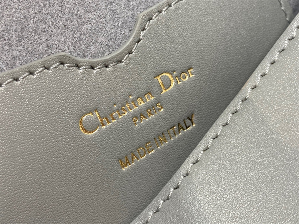 MEDIUM D*0r BOBBY BAG Grey Box Calfskin