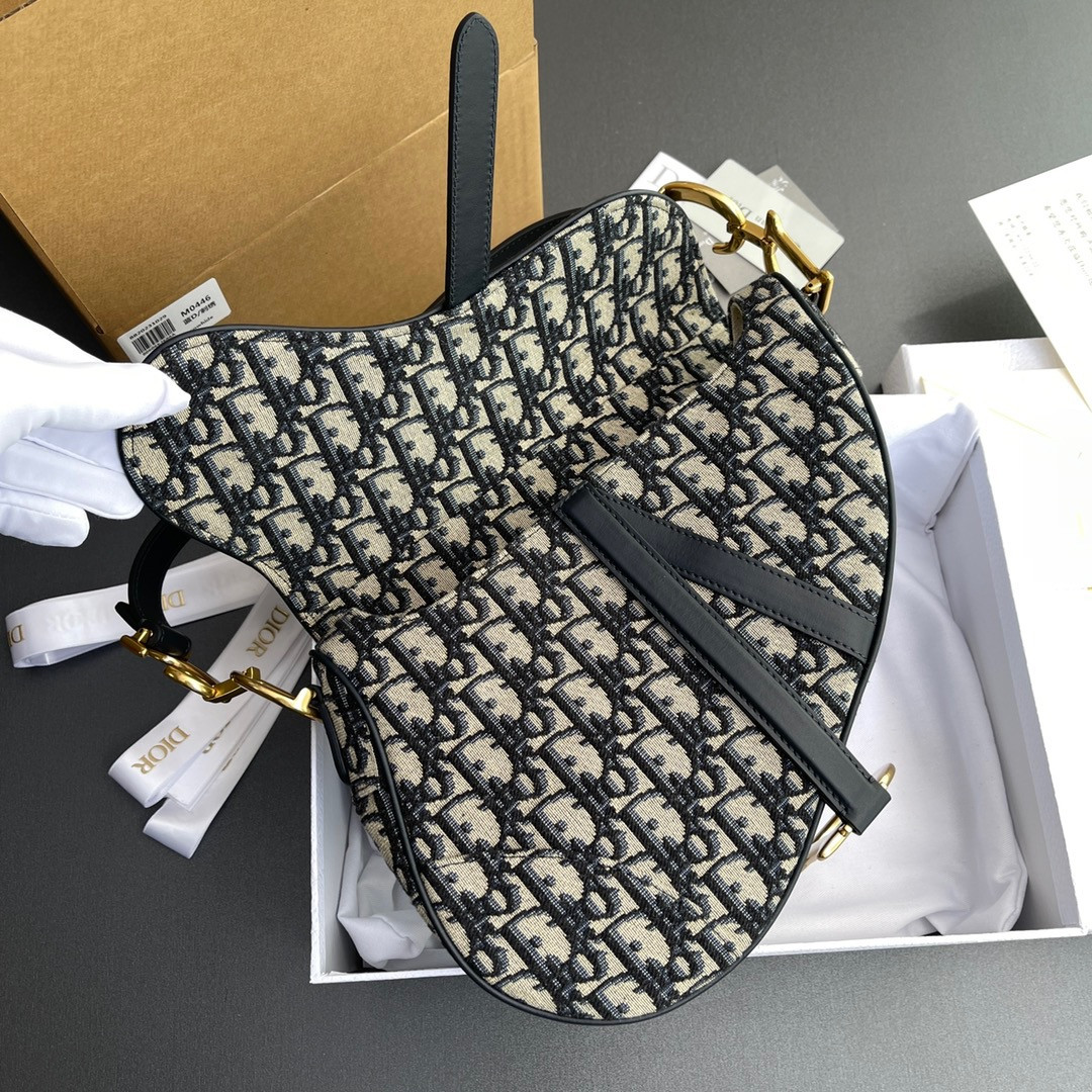 D*0r Saddle Bag 25.5 ×20 x 6.5 cm