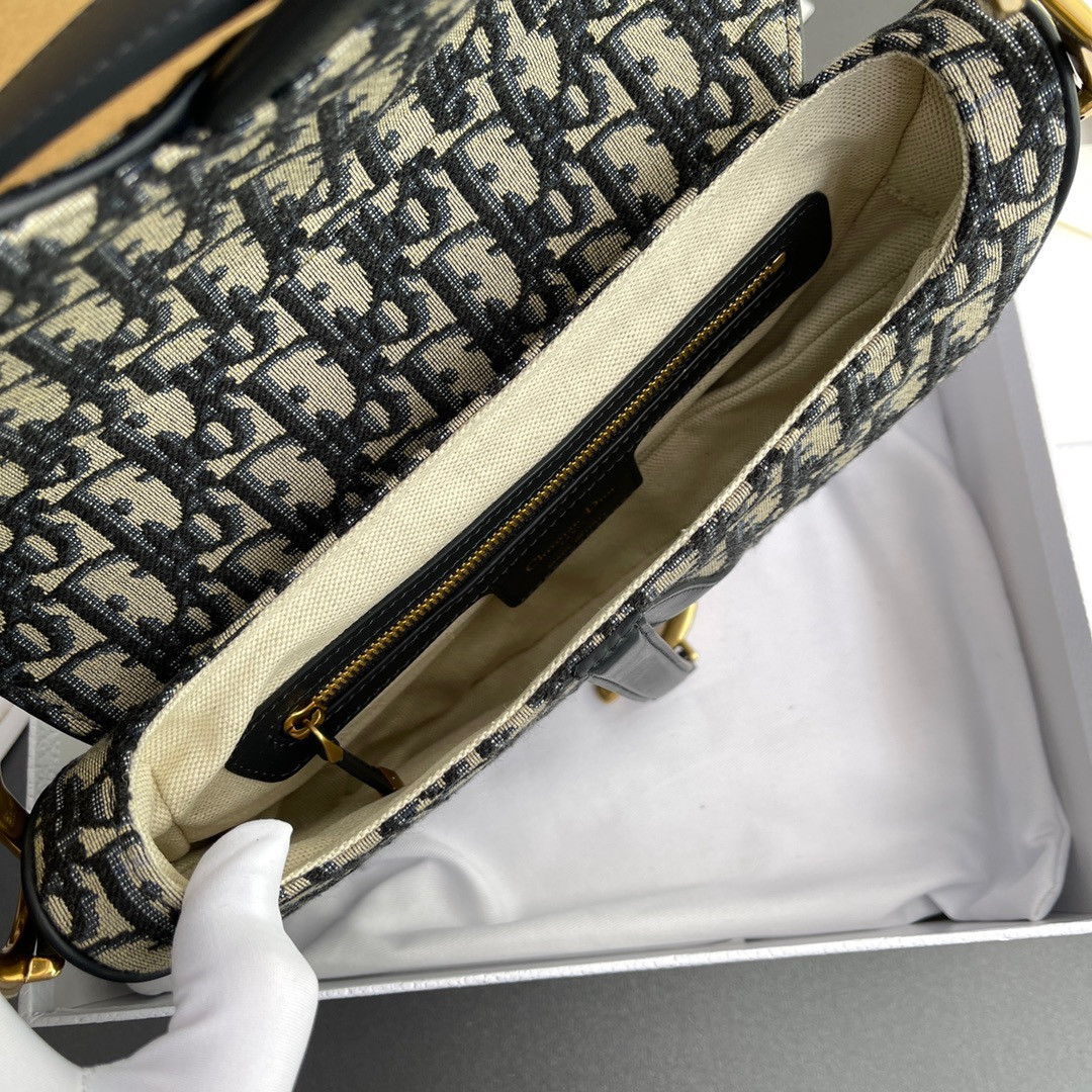 D*0r Saddle Bag 25.5 ×20 x 6.5 cm