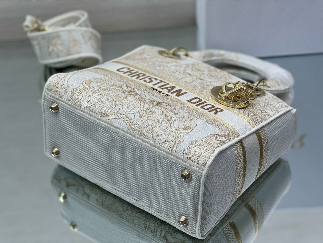 MEDIUM D*0r LADY D-LITE BAG 24 x 20 x 11 cm
