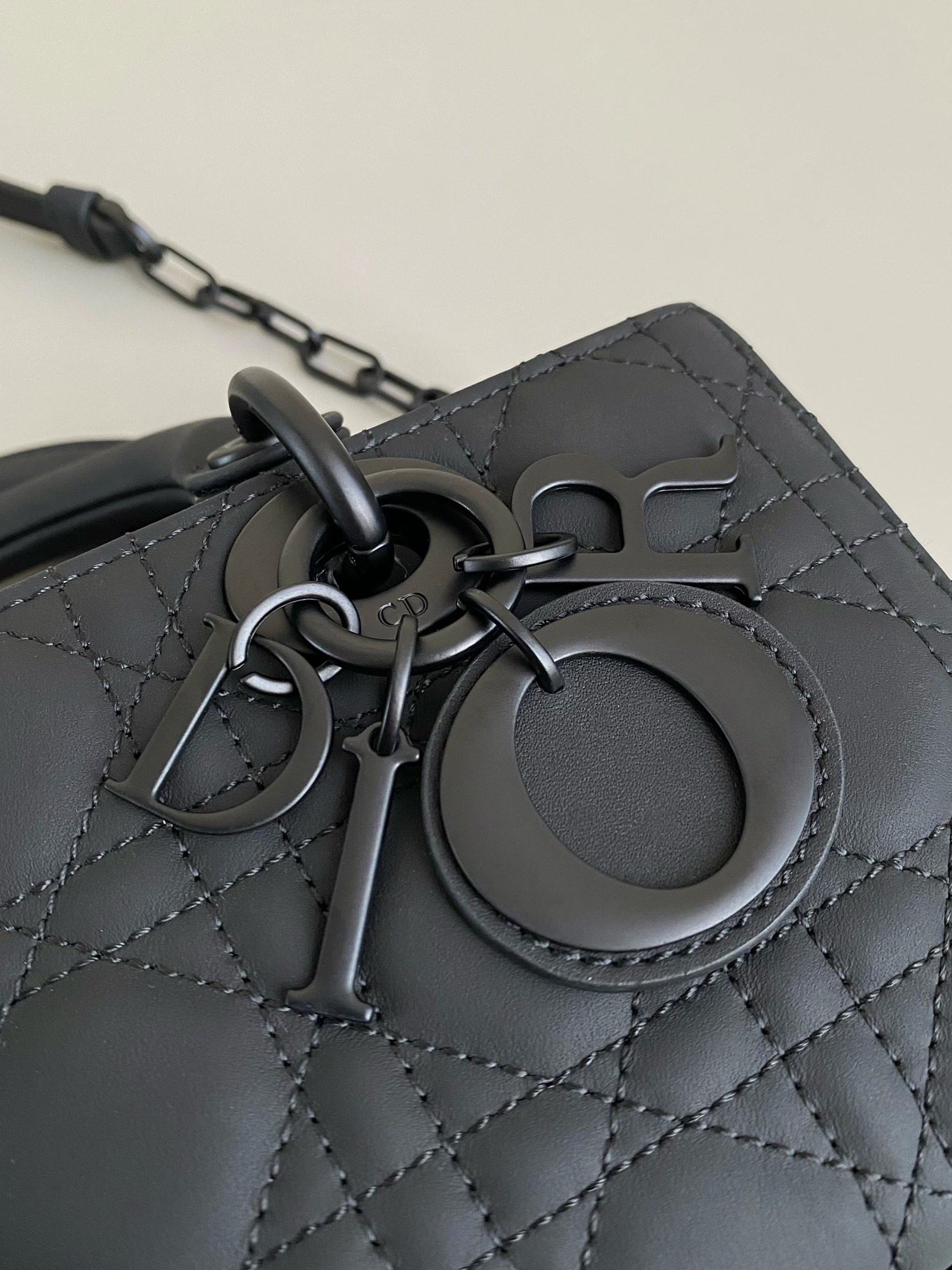D*0r SMALL LADY D-JOY BAG Ultramatte Black Cannage Calfskin